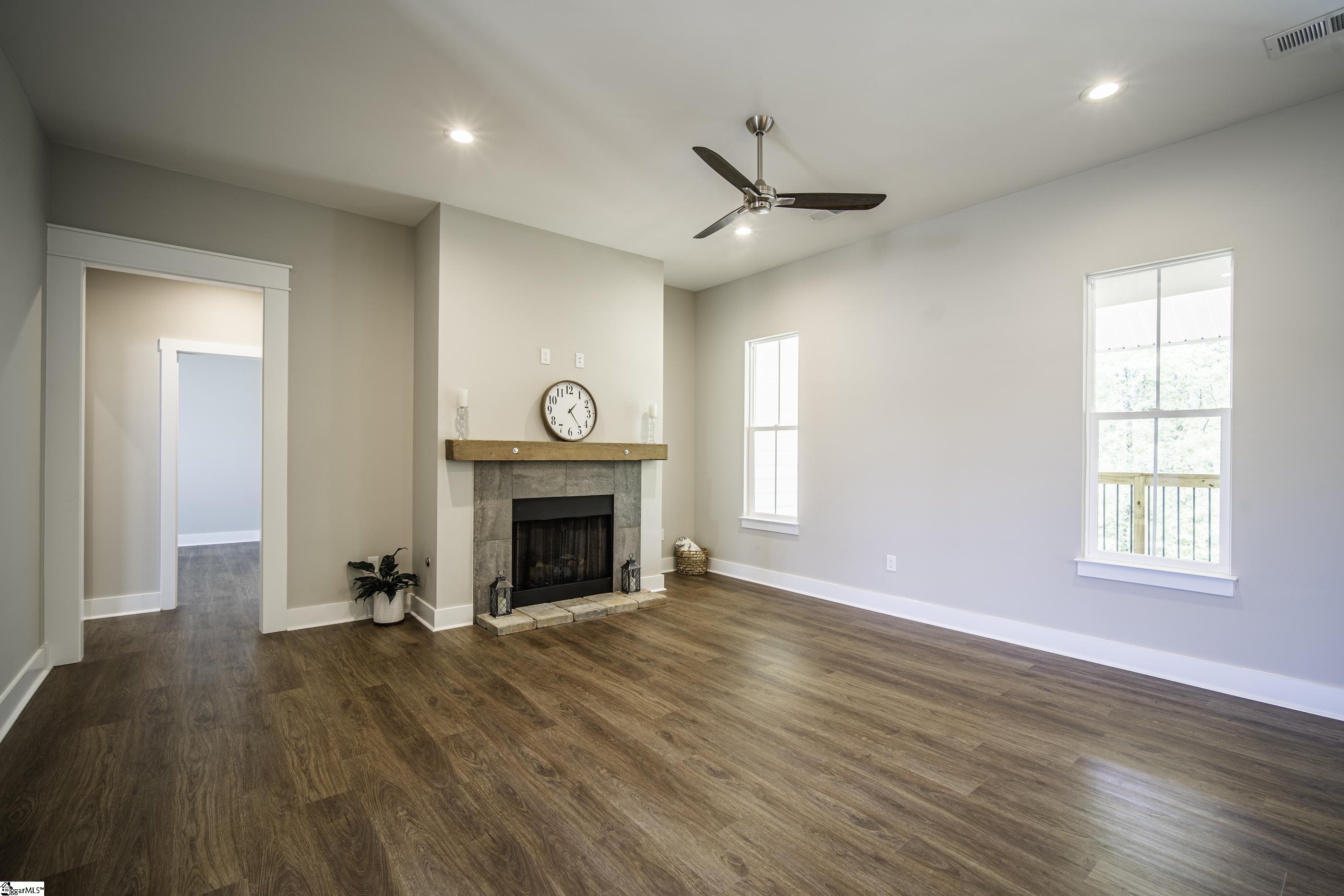 221 Wood River Way