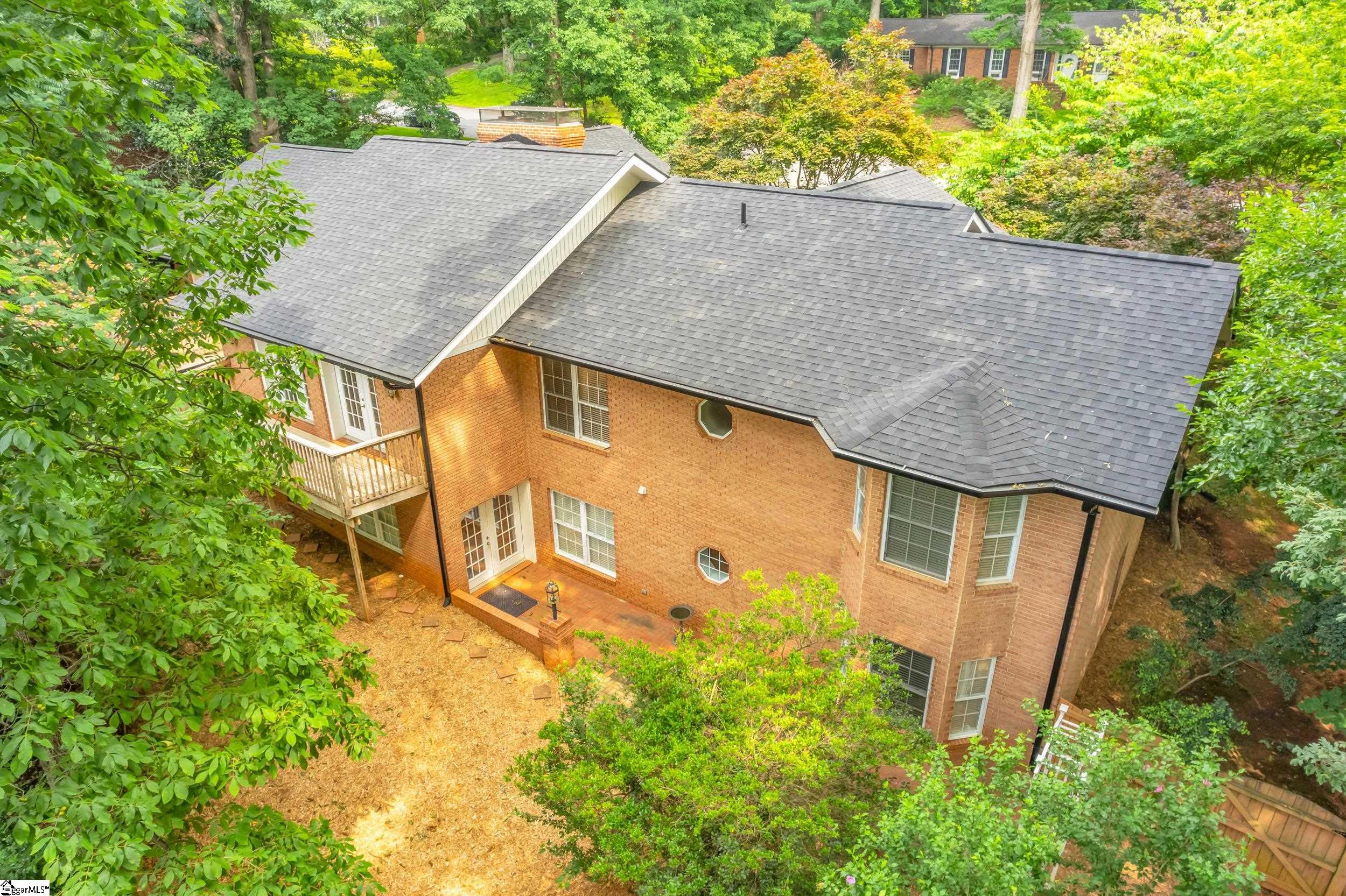 207 Ashford Avenue