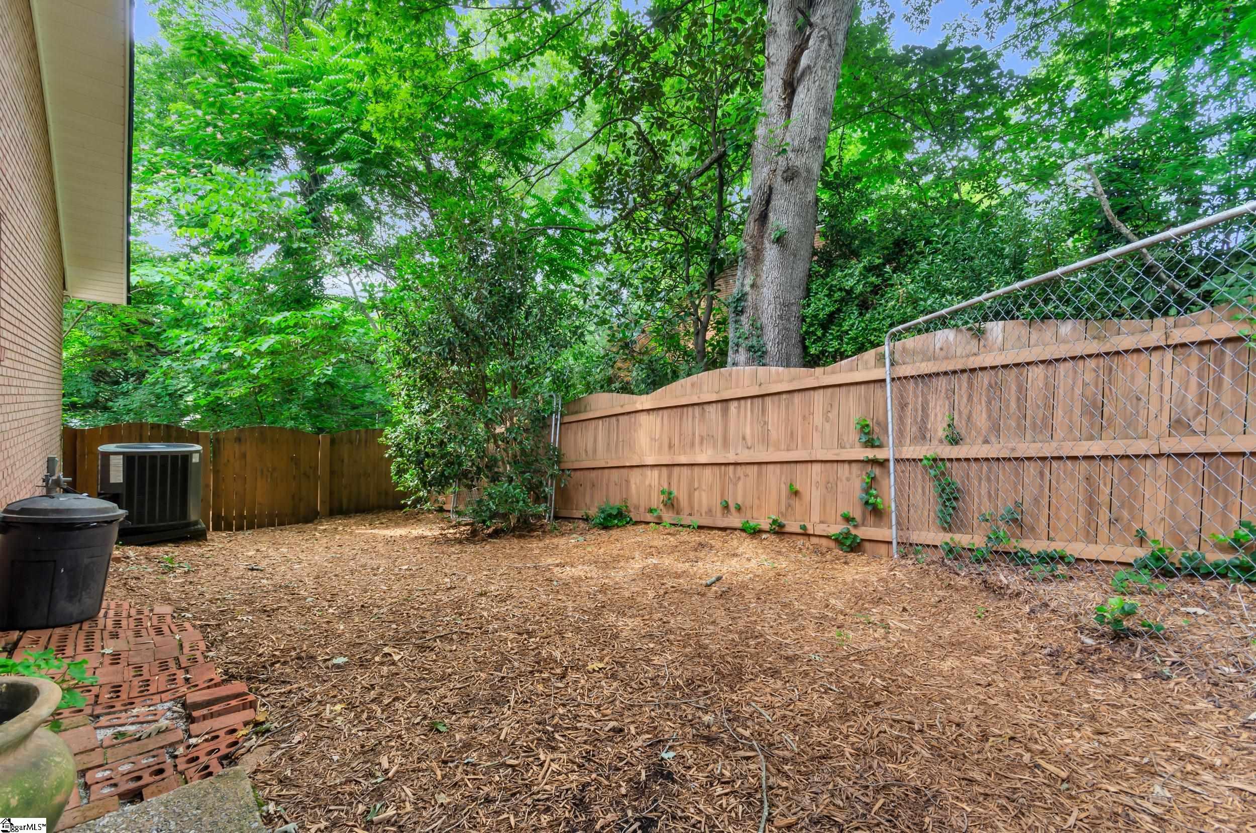 207 Ashford Avenue