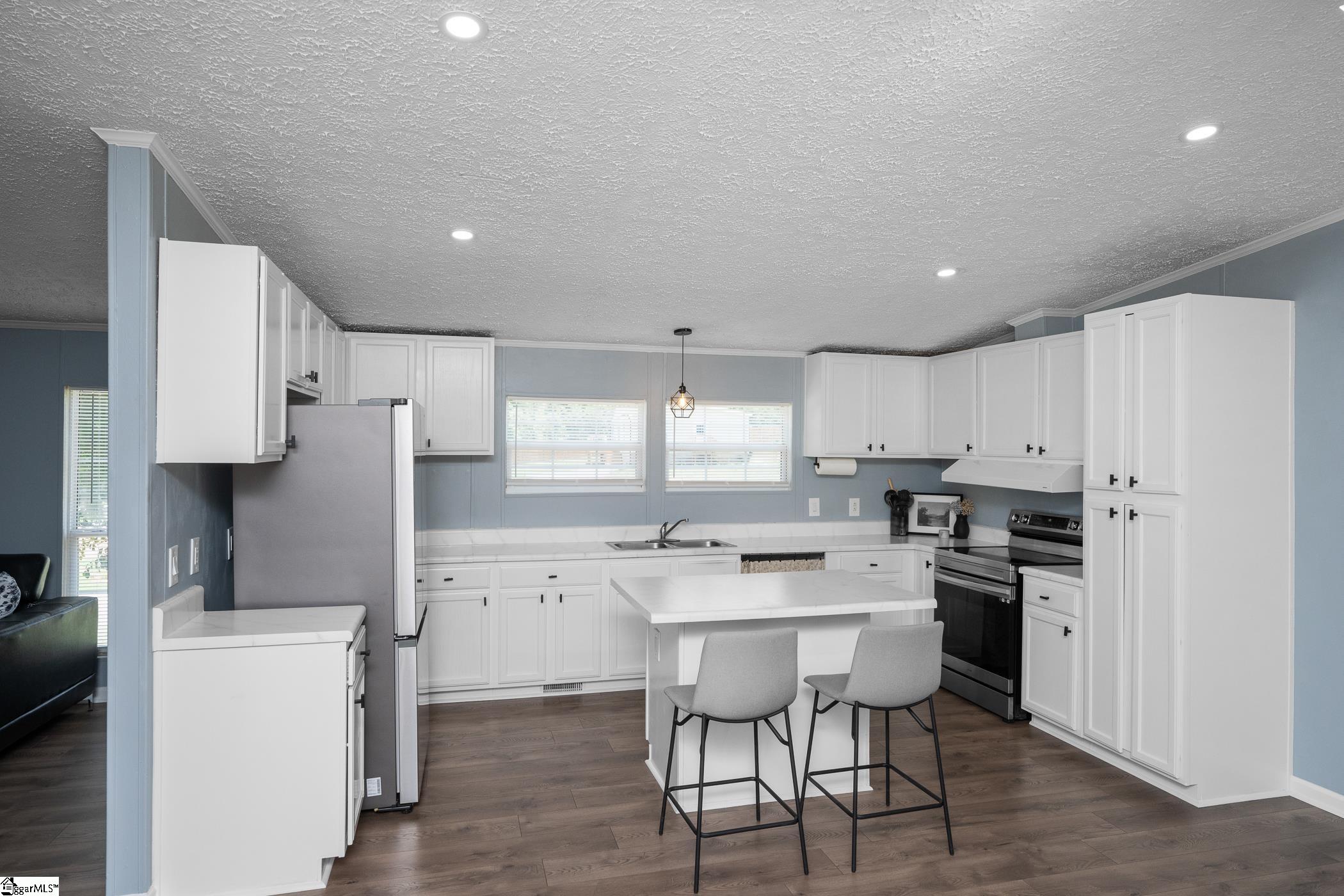 216 Creekstone Drive