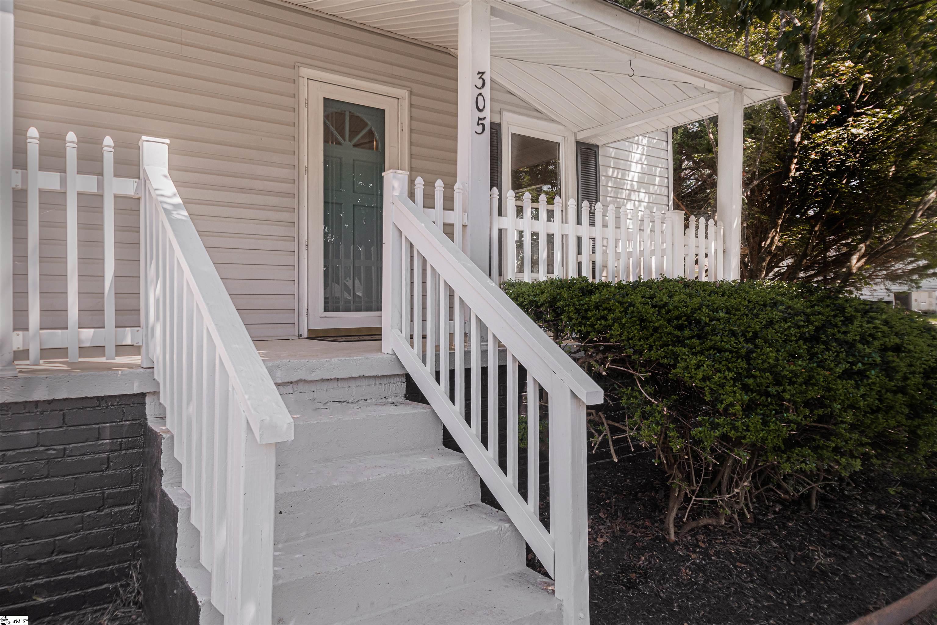305 S 6th Street, Easley