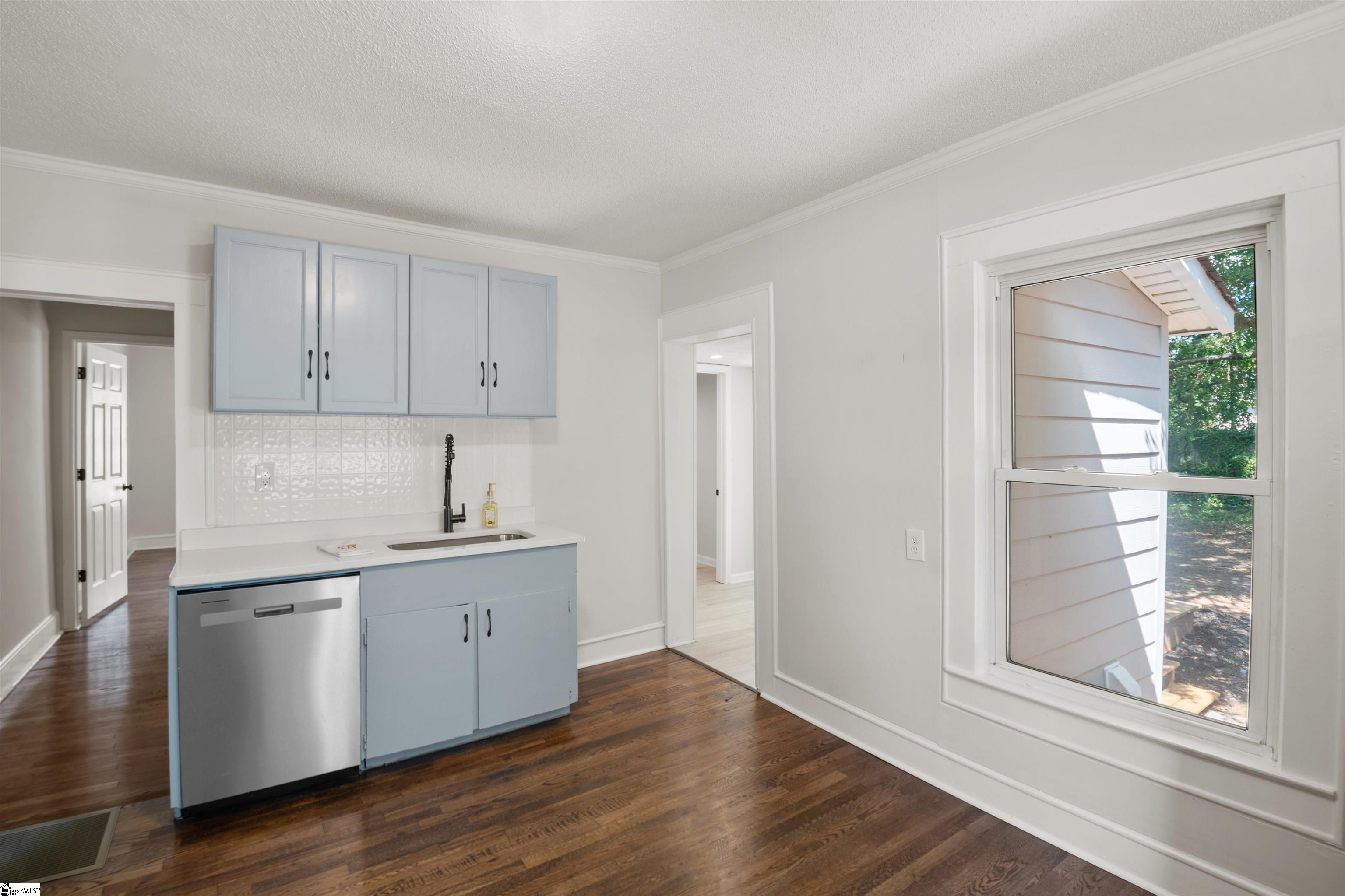 305 S 6th Street, Easley