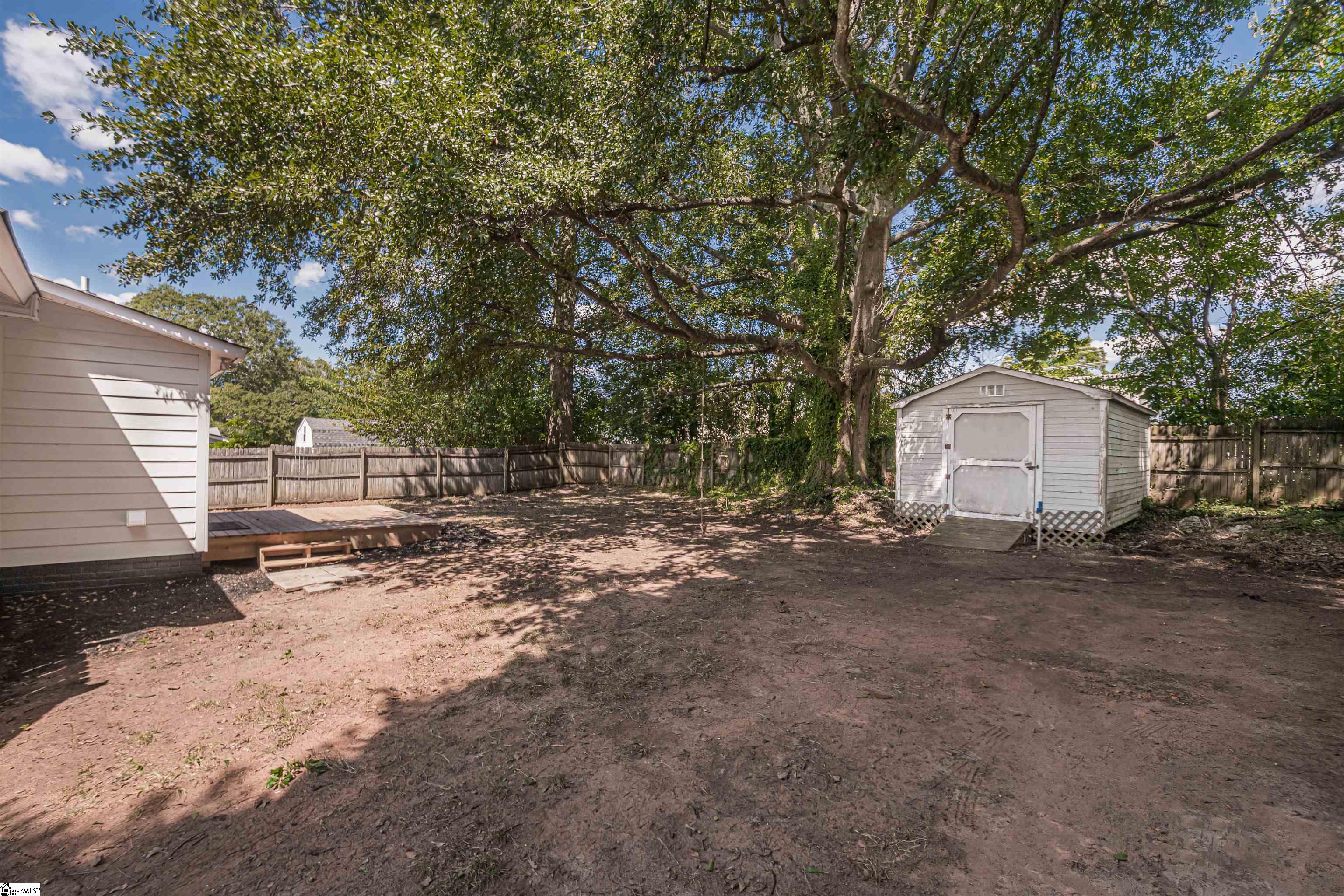 305 S 6th Street, Easley
