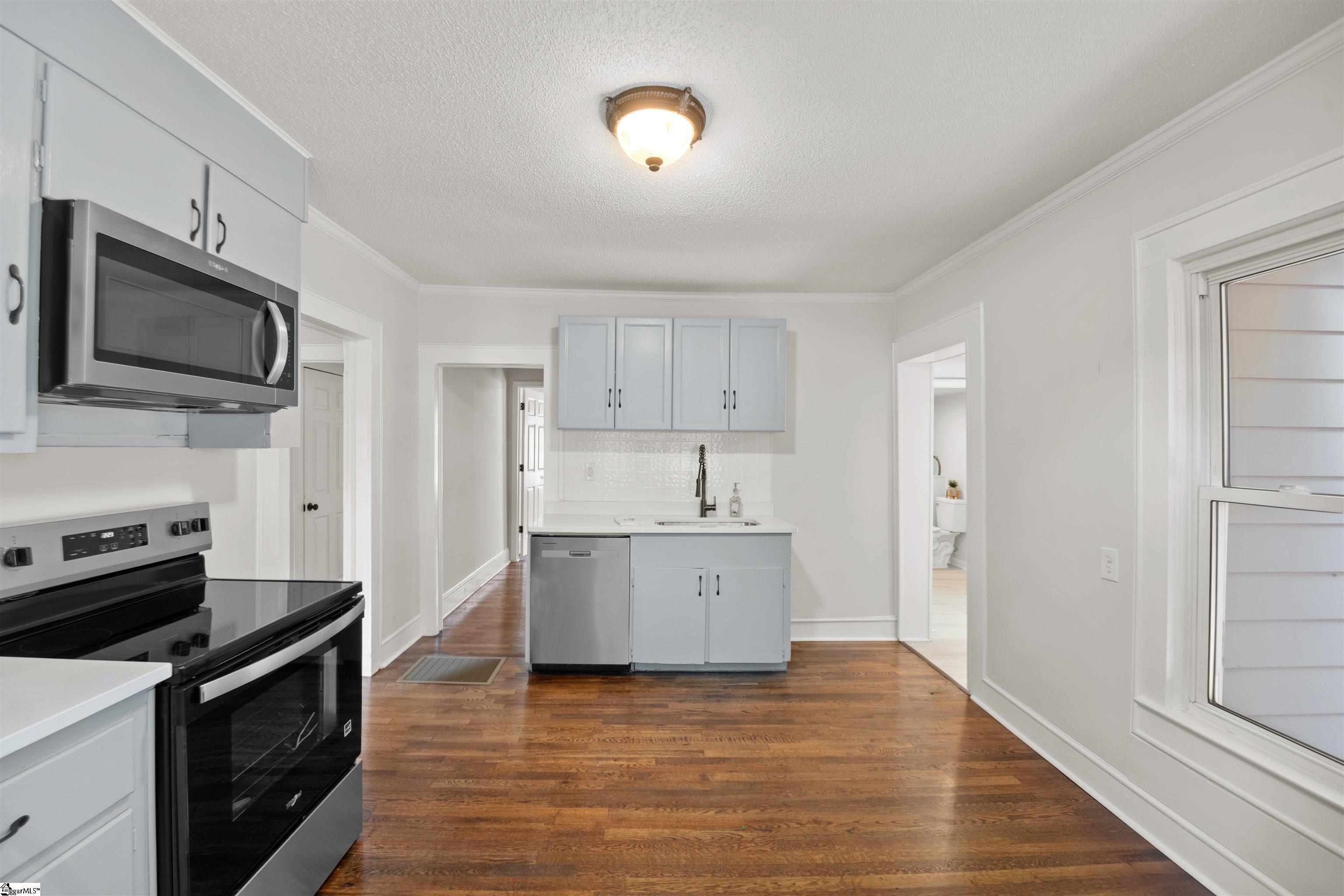 305 S 6th Street, Easley