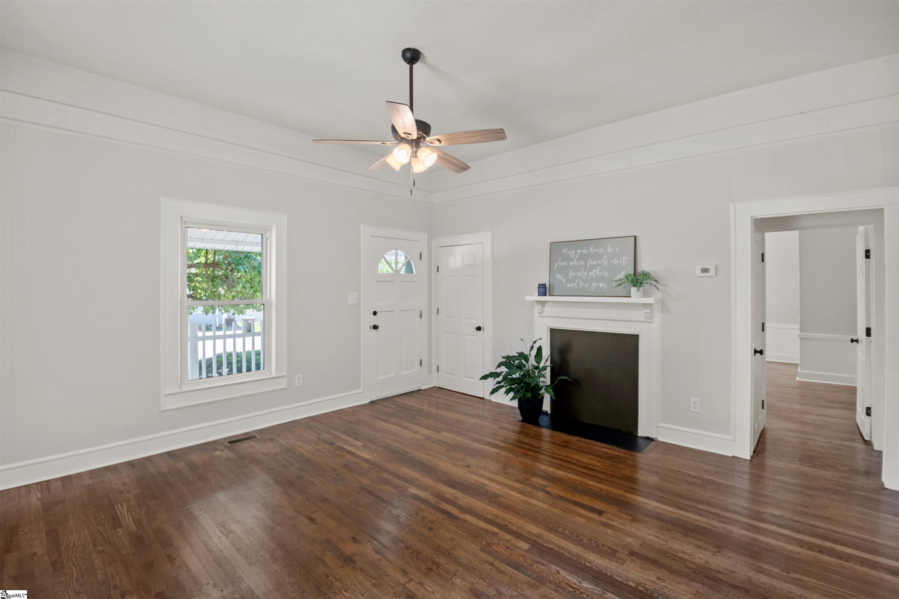 305 S 6th Street, Easley