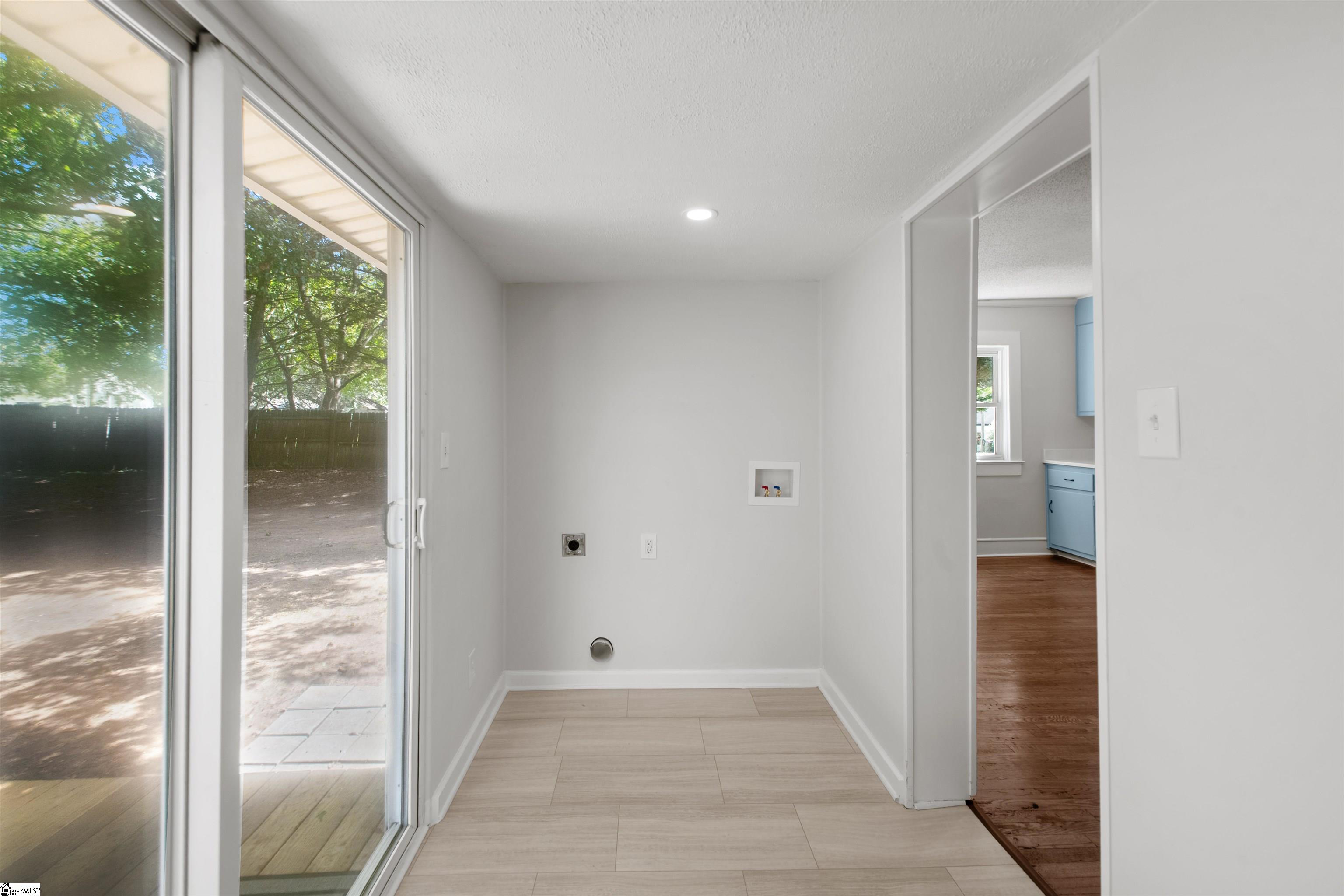 305 S 6th Street, Easley
