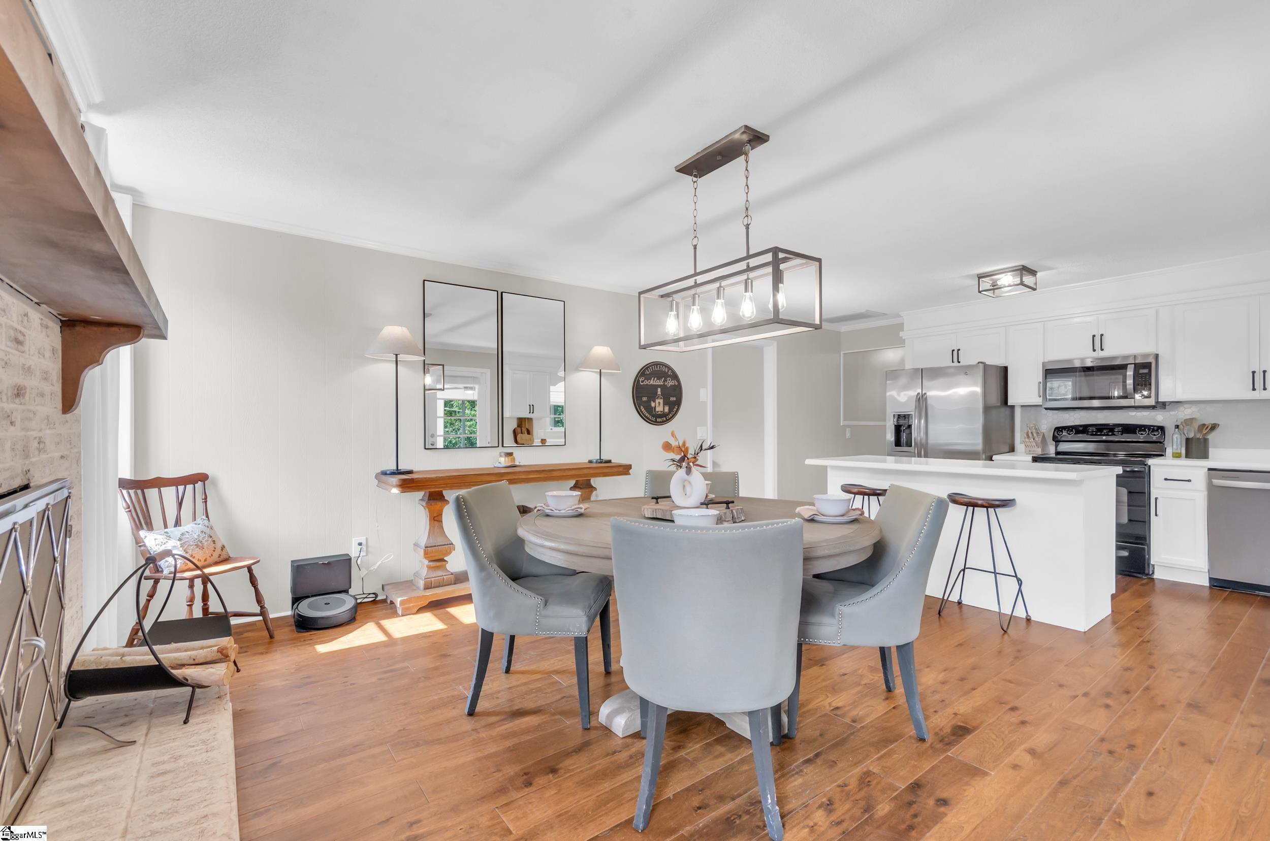 8 Knoll Circle
