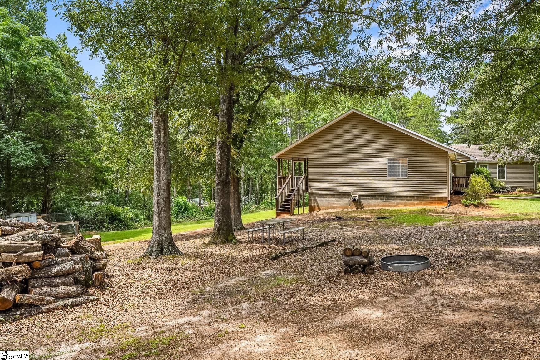 1447 Three Bridges Road