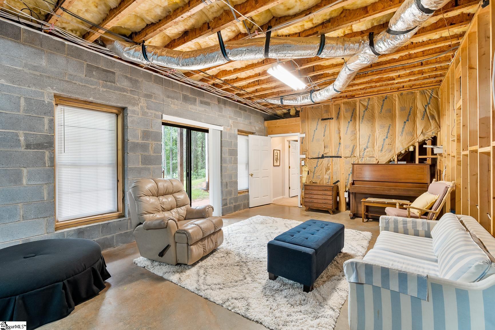 1447 Three Bridges Road