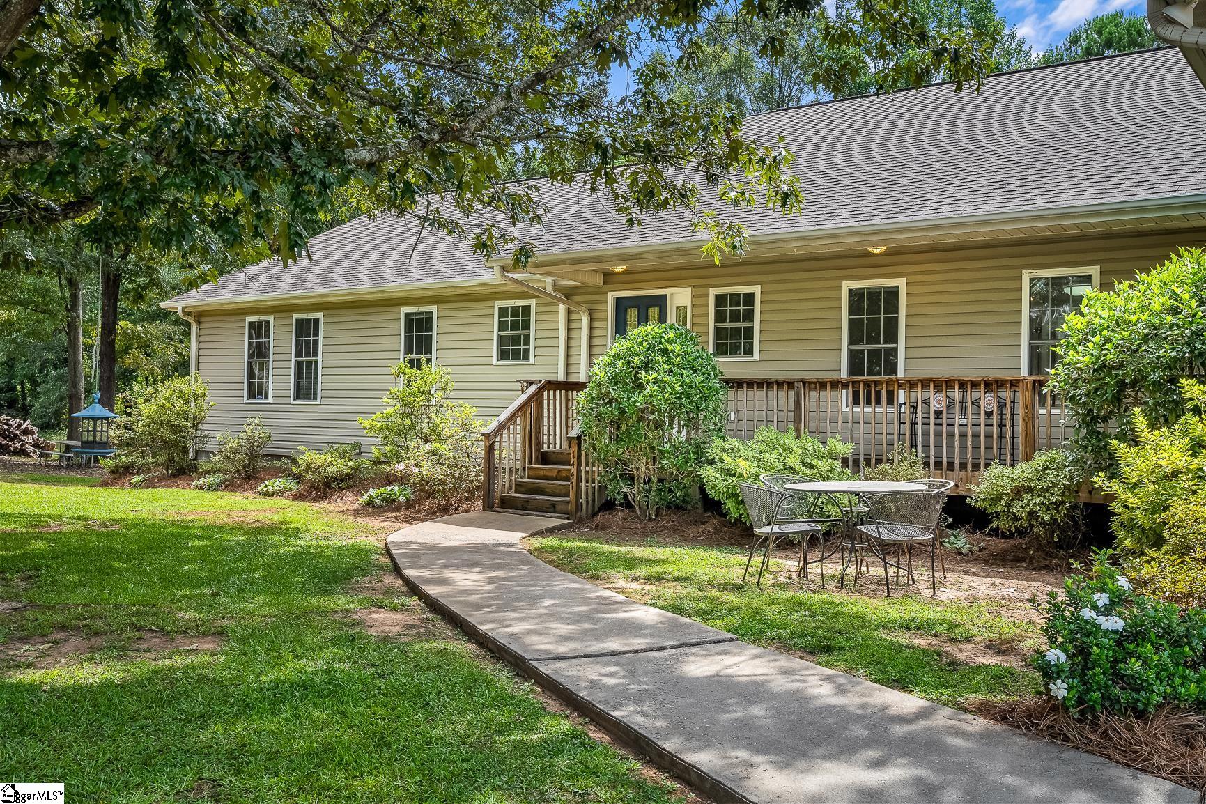 1447 Three Bridges Road