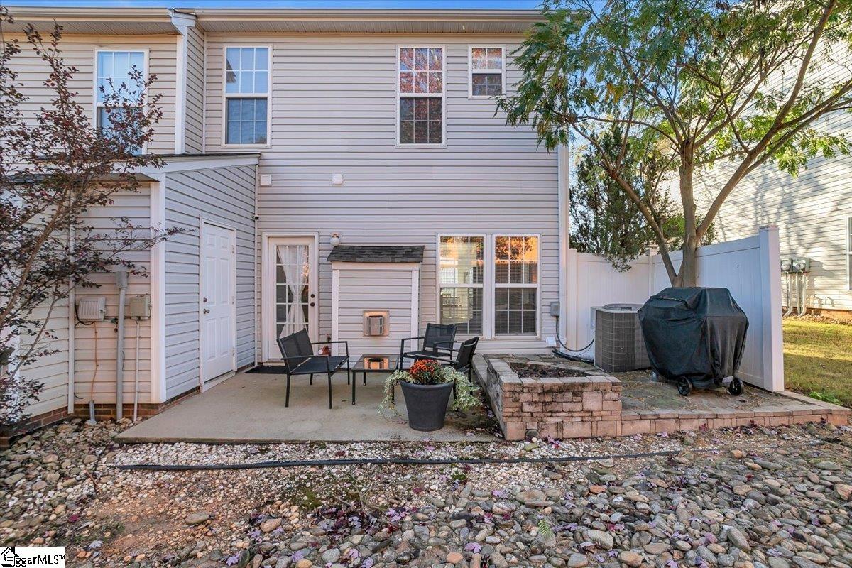 220 Spring Crossing Circle