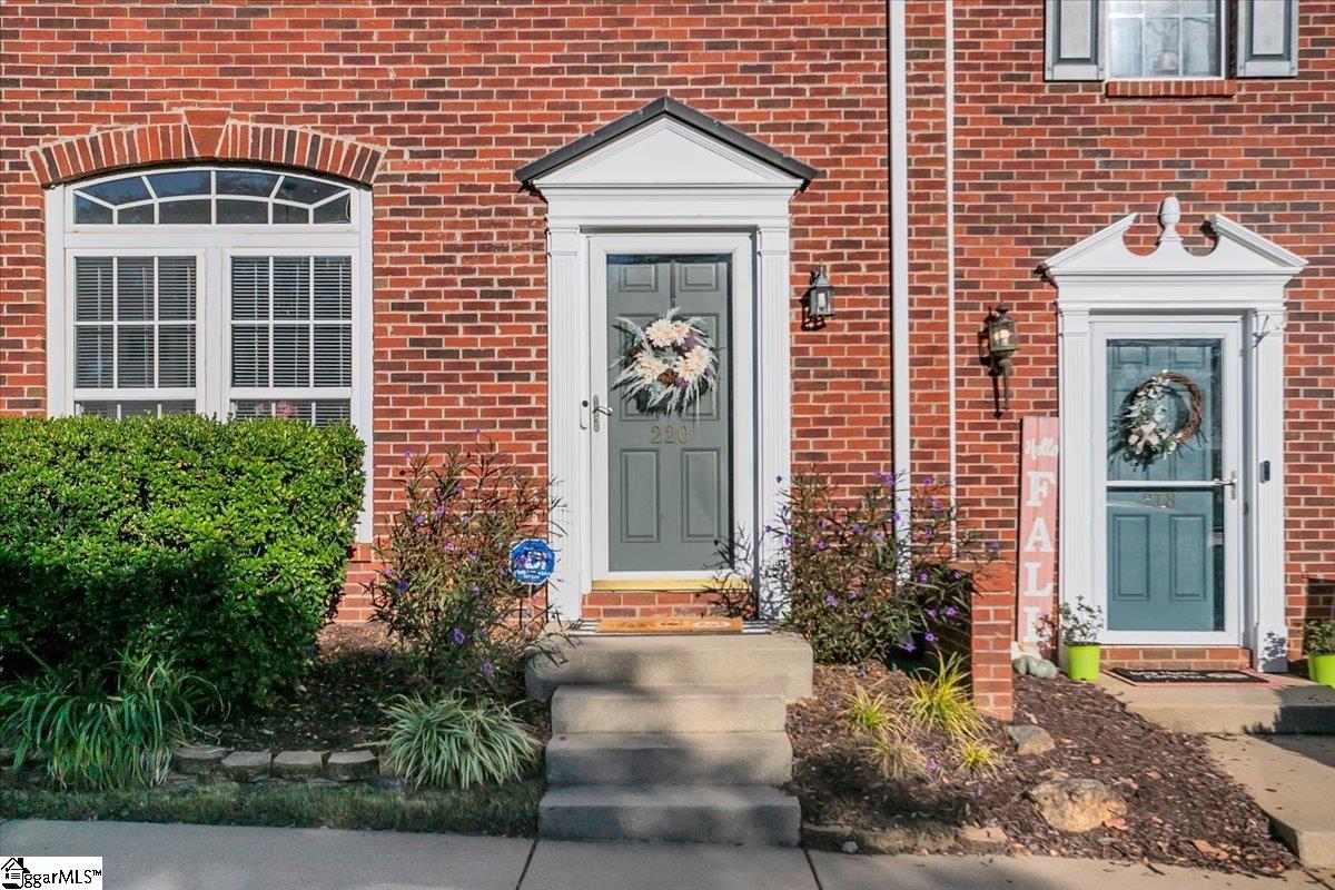 220 Spring Crossing Circle