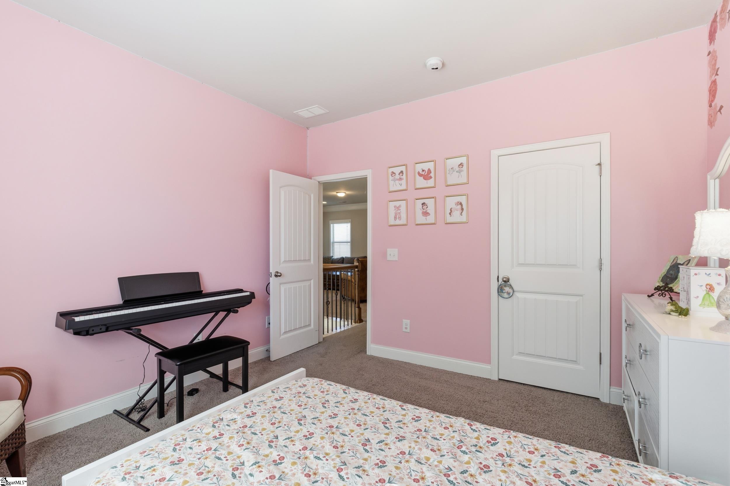 24 Dunsborough Drive