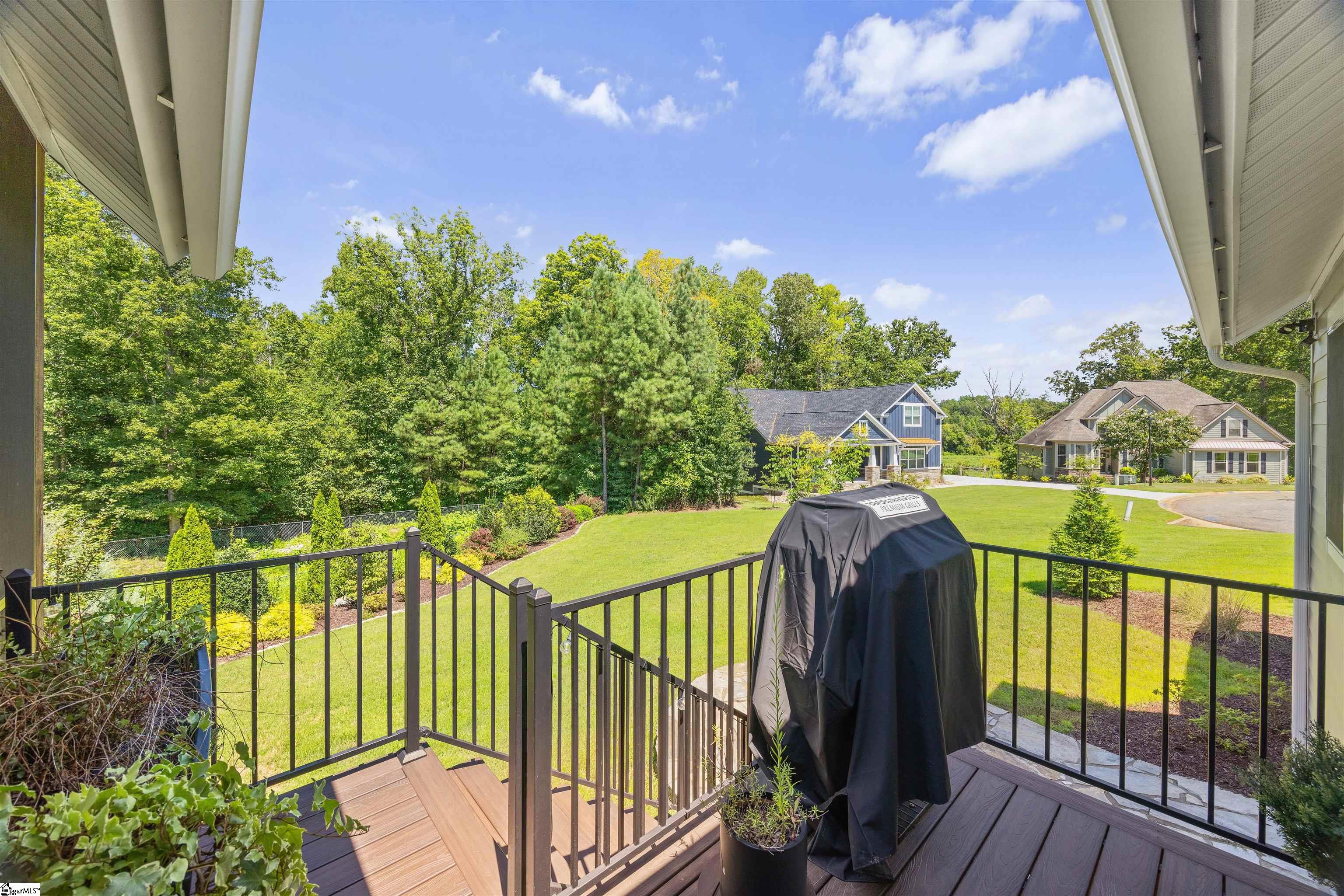 5 Maxfli Court