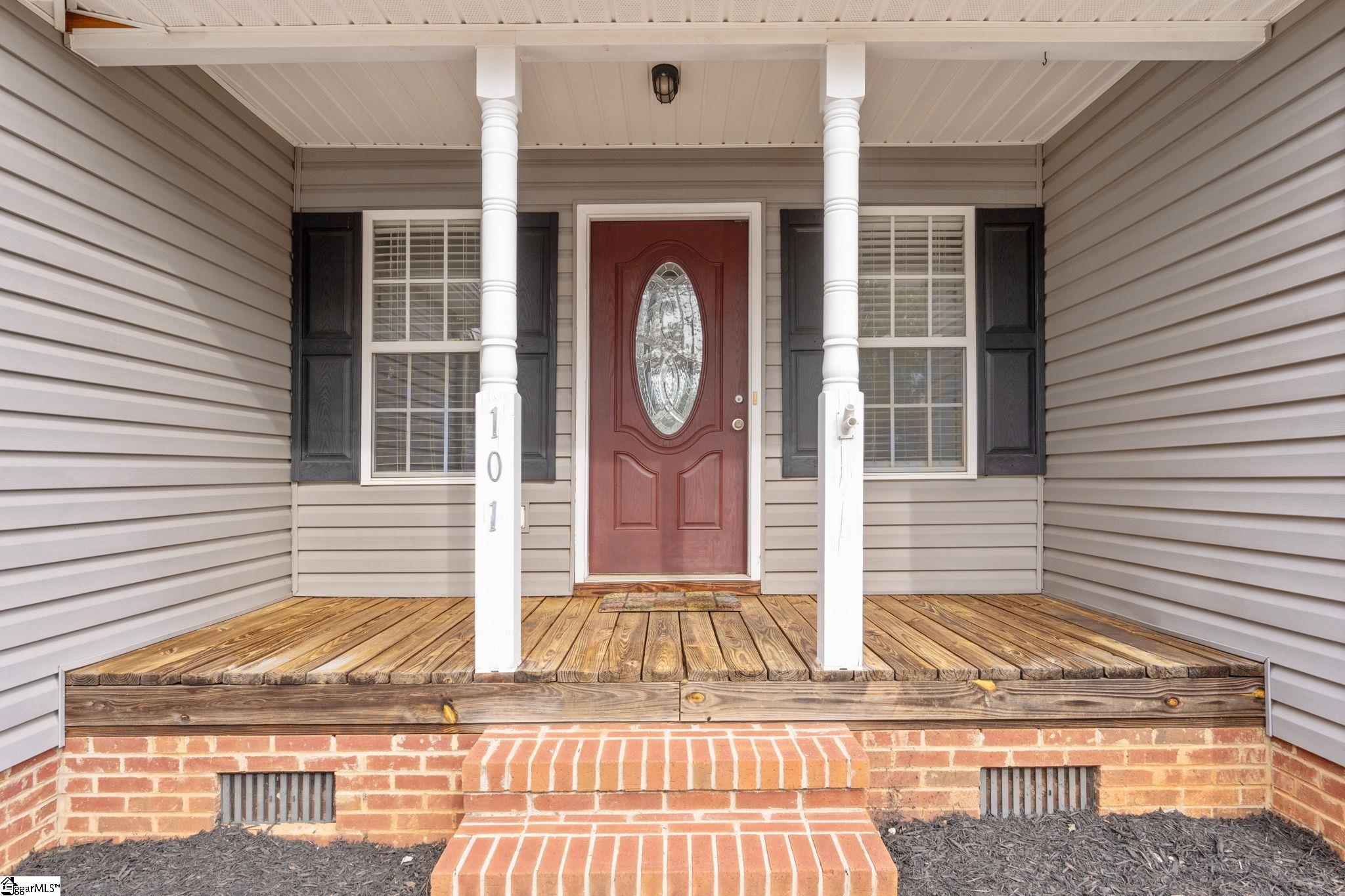 101 Oak Leaf Court