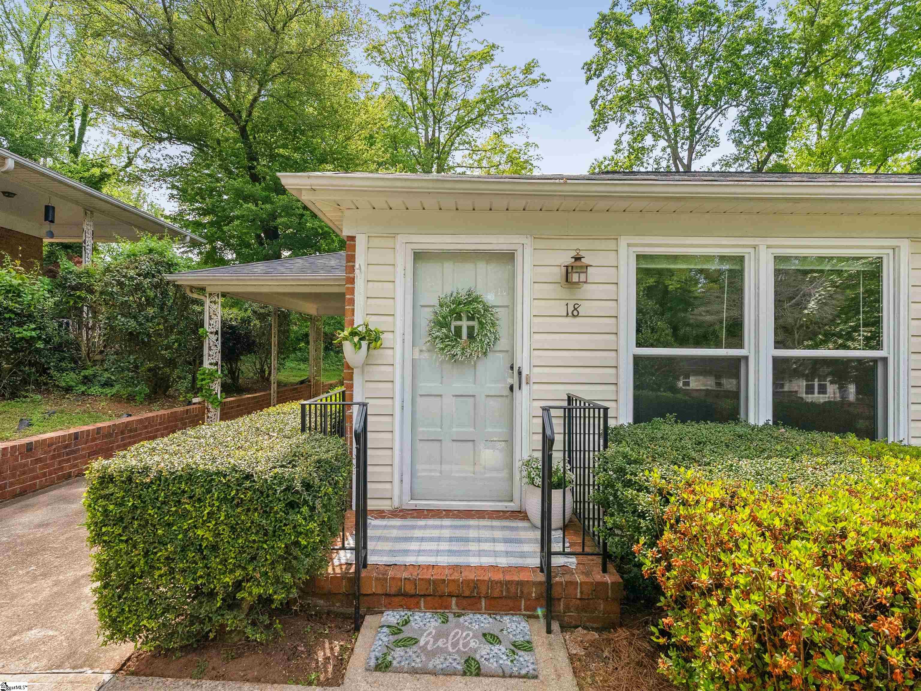 18 Twelve Oaks Terrace