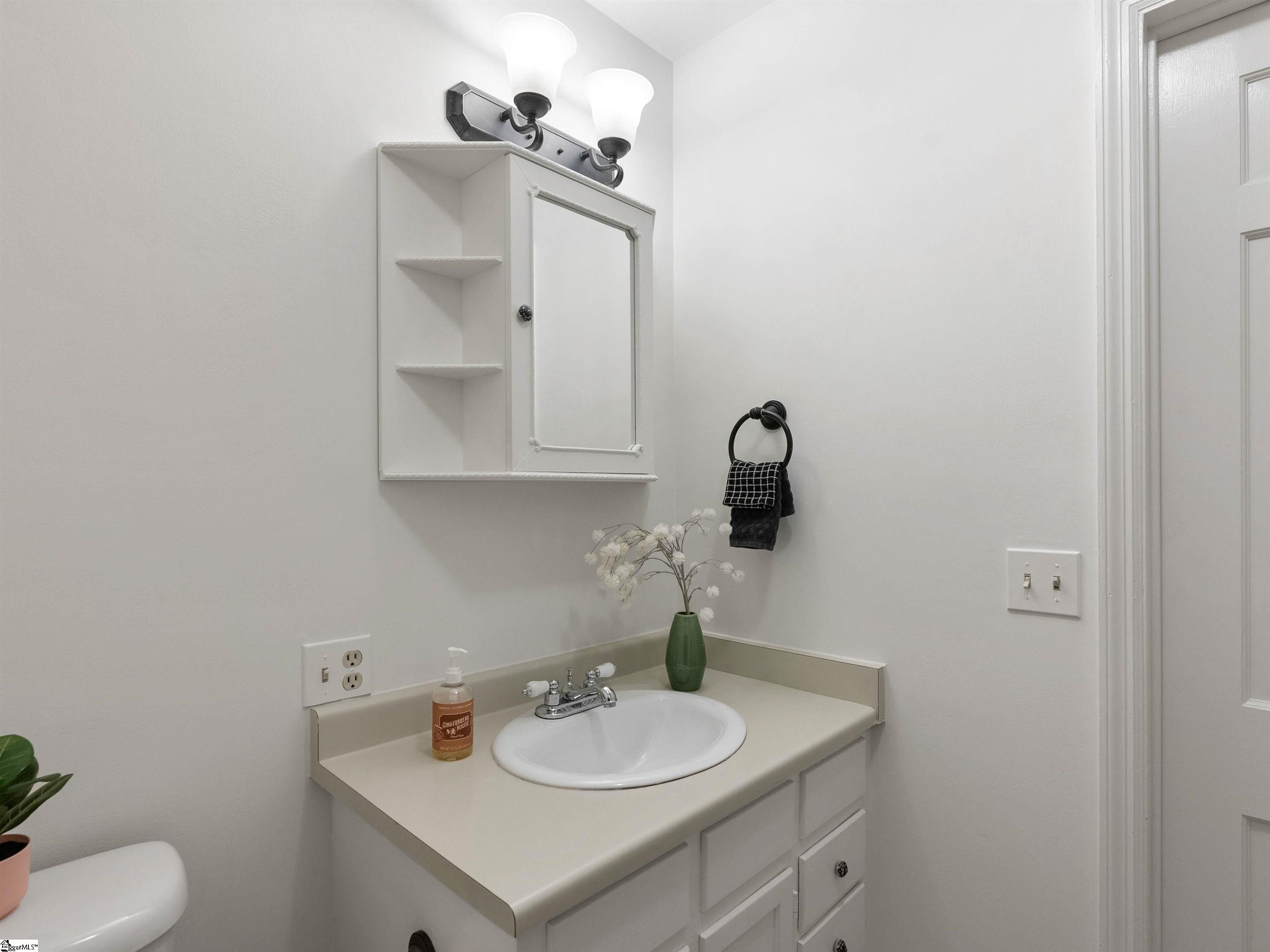 18 Twelve Oaks Terrace