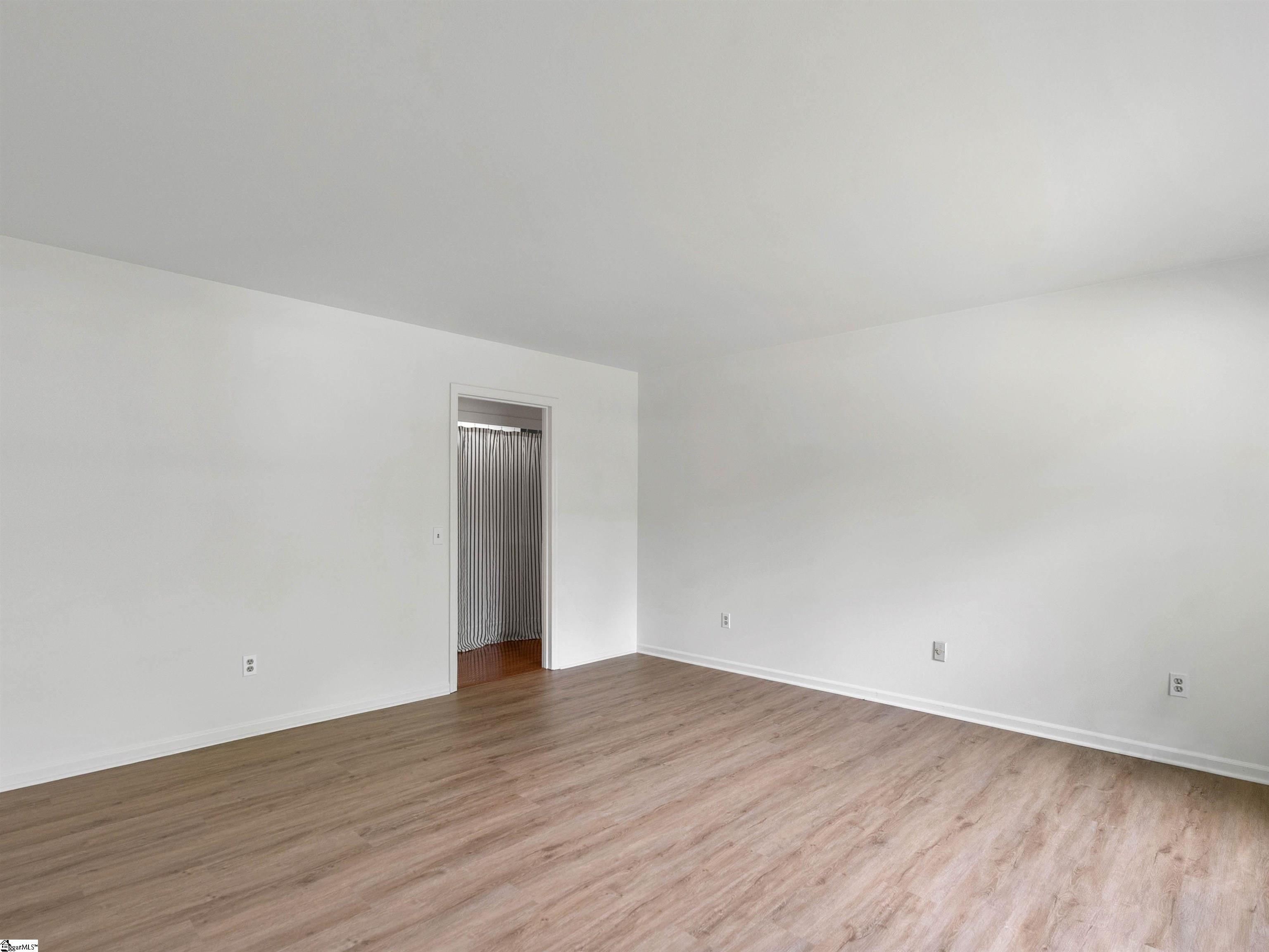 18 Twelve Oaks Terrace