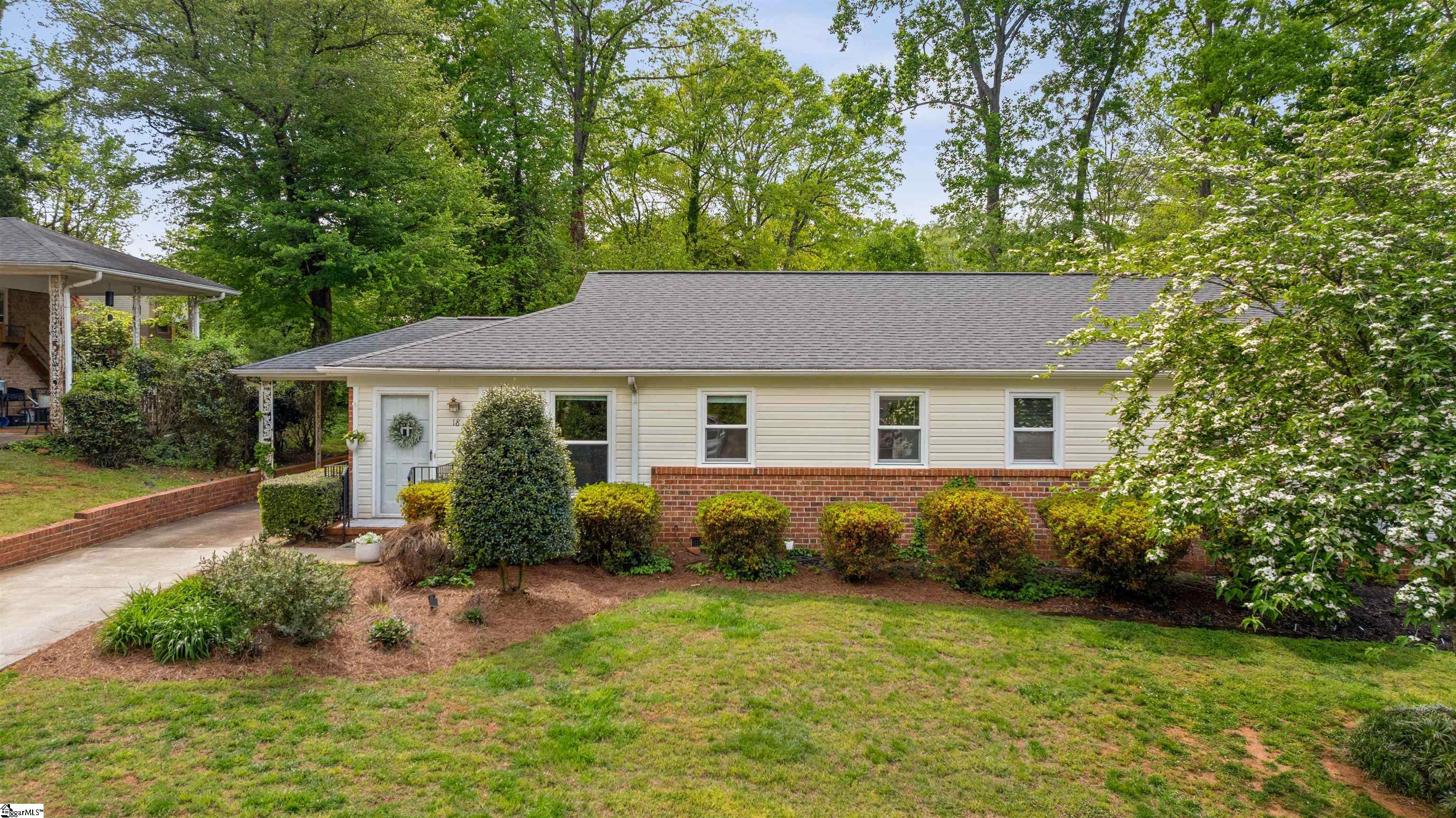 18 Twelve Oaks Terrace