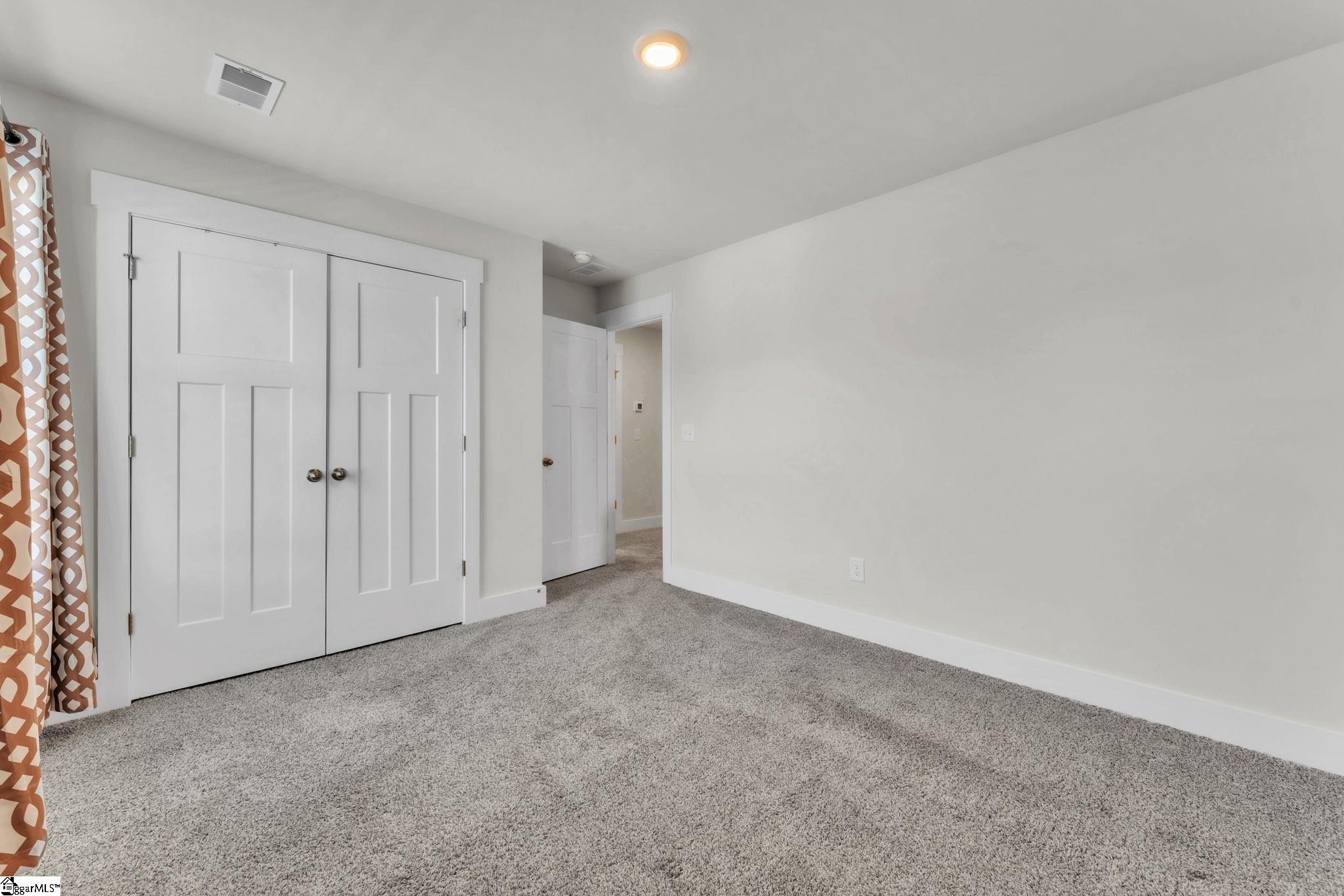 328 Roderick Lane