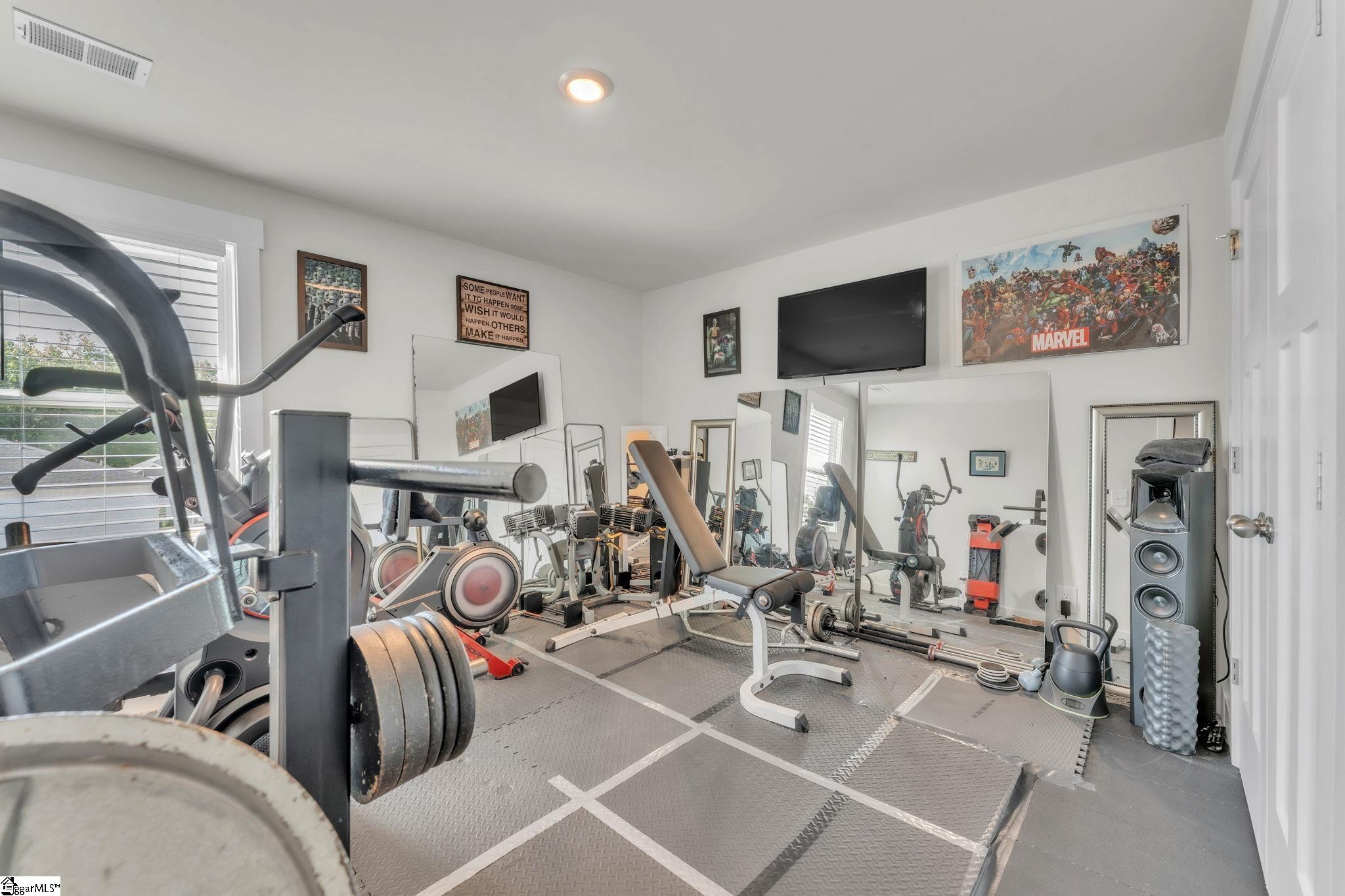 328 Roderick Lane