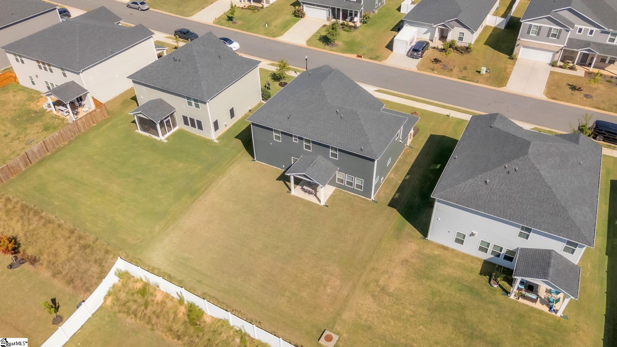 328 Roderick Lane