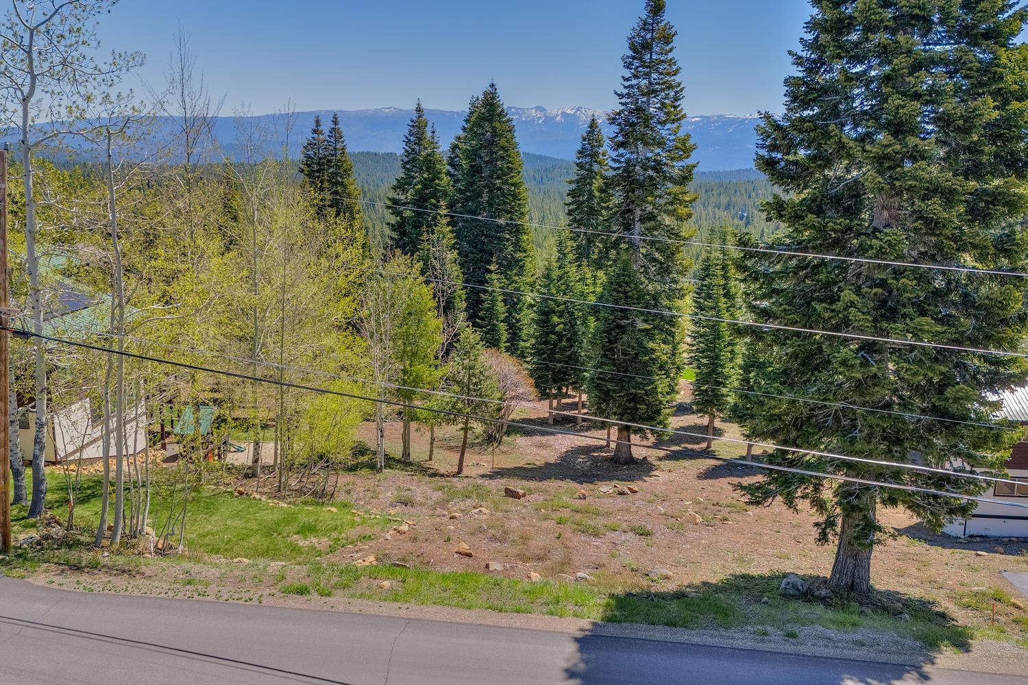 13257 Skislope Way