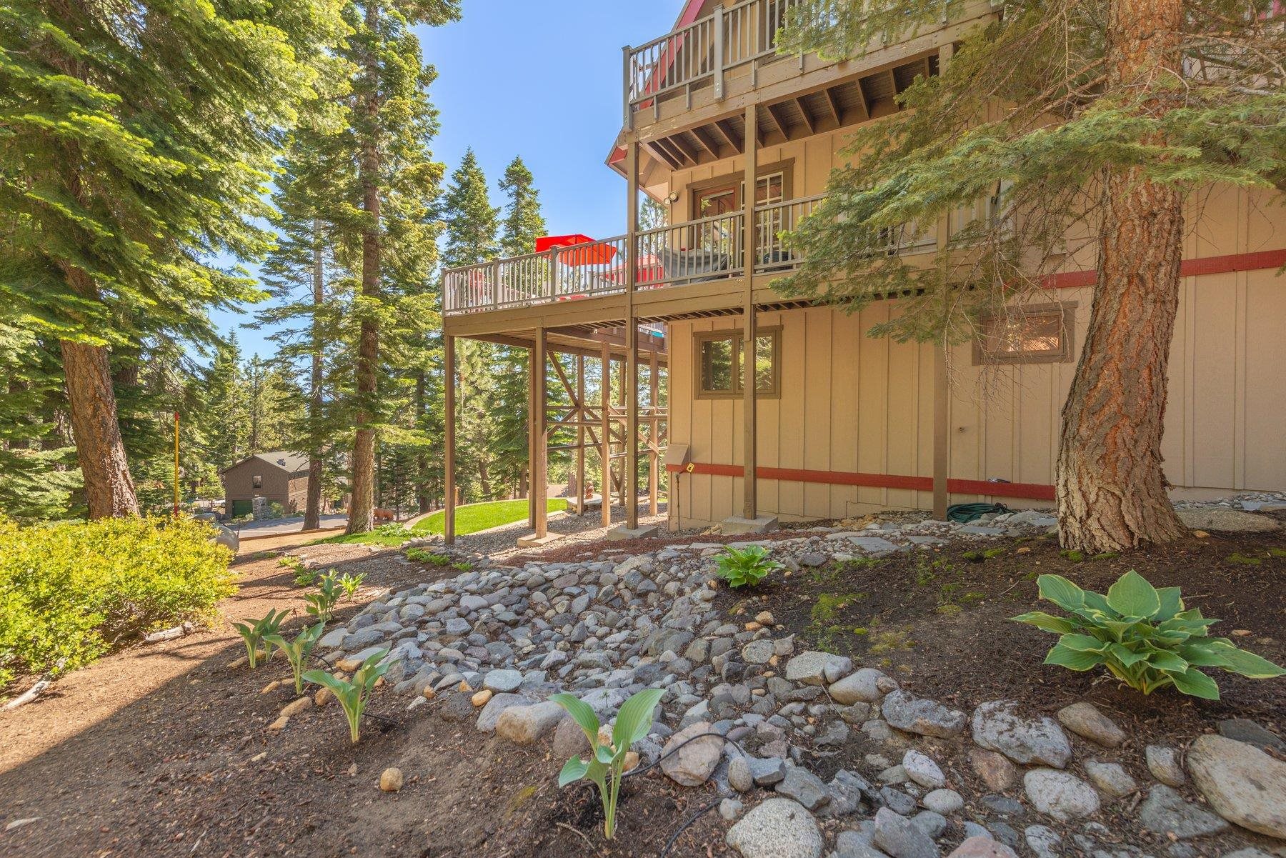 9033 Scenic Drive