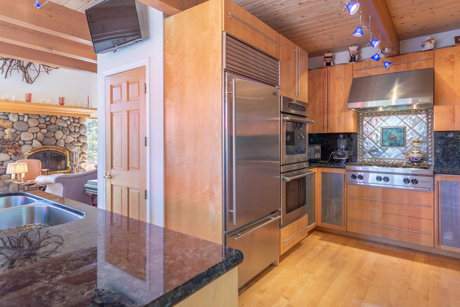 9033 Scenic Drive
