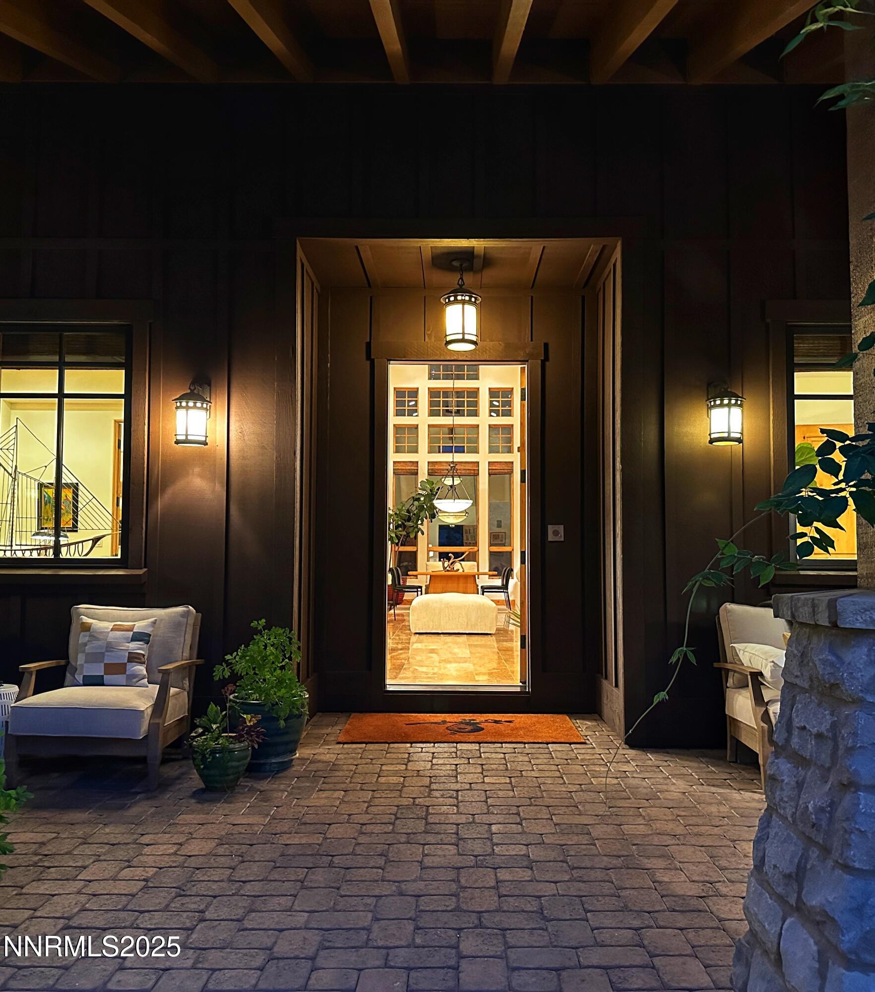 5695 Alpinista Circle