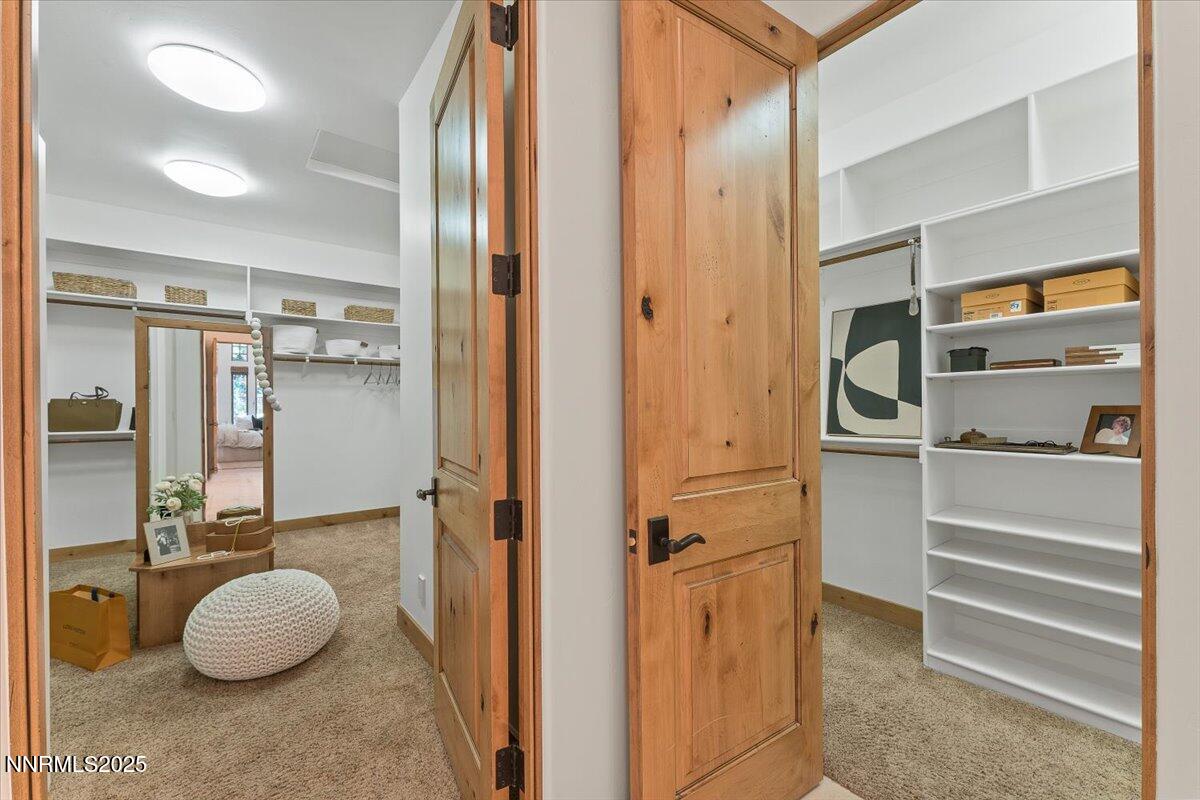 5695 Alpinista Circle
