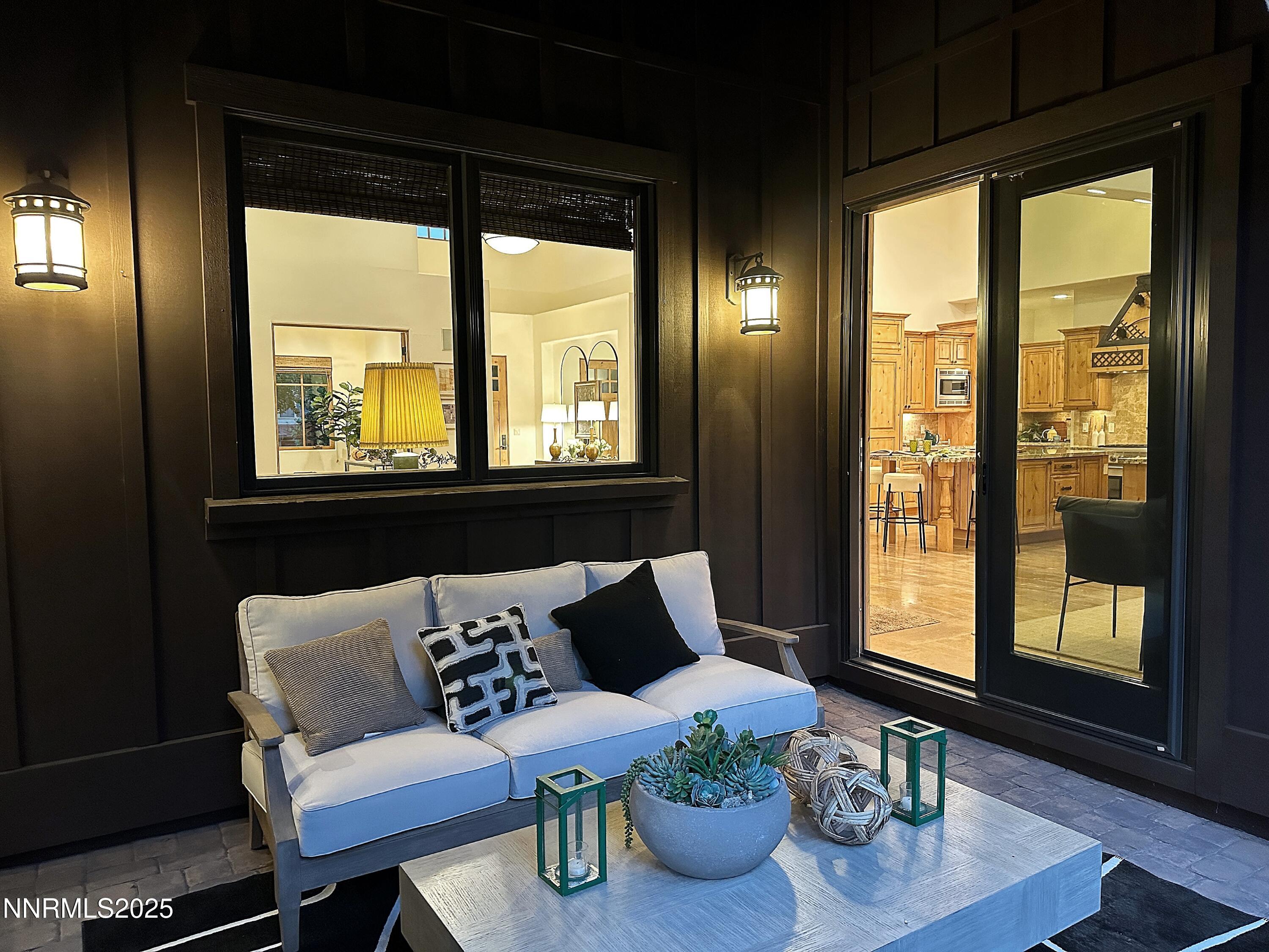 5695 Alpinista Circle