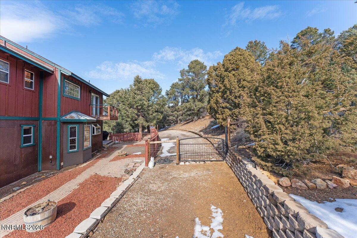 21381 Crestview Road