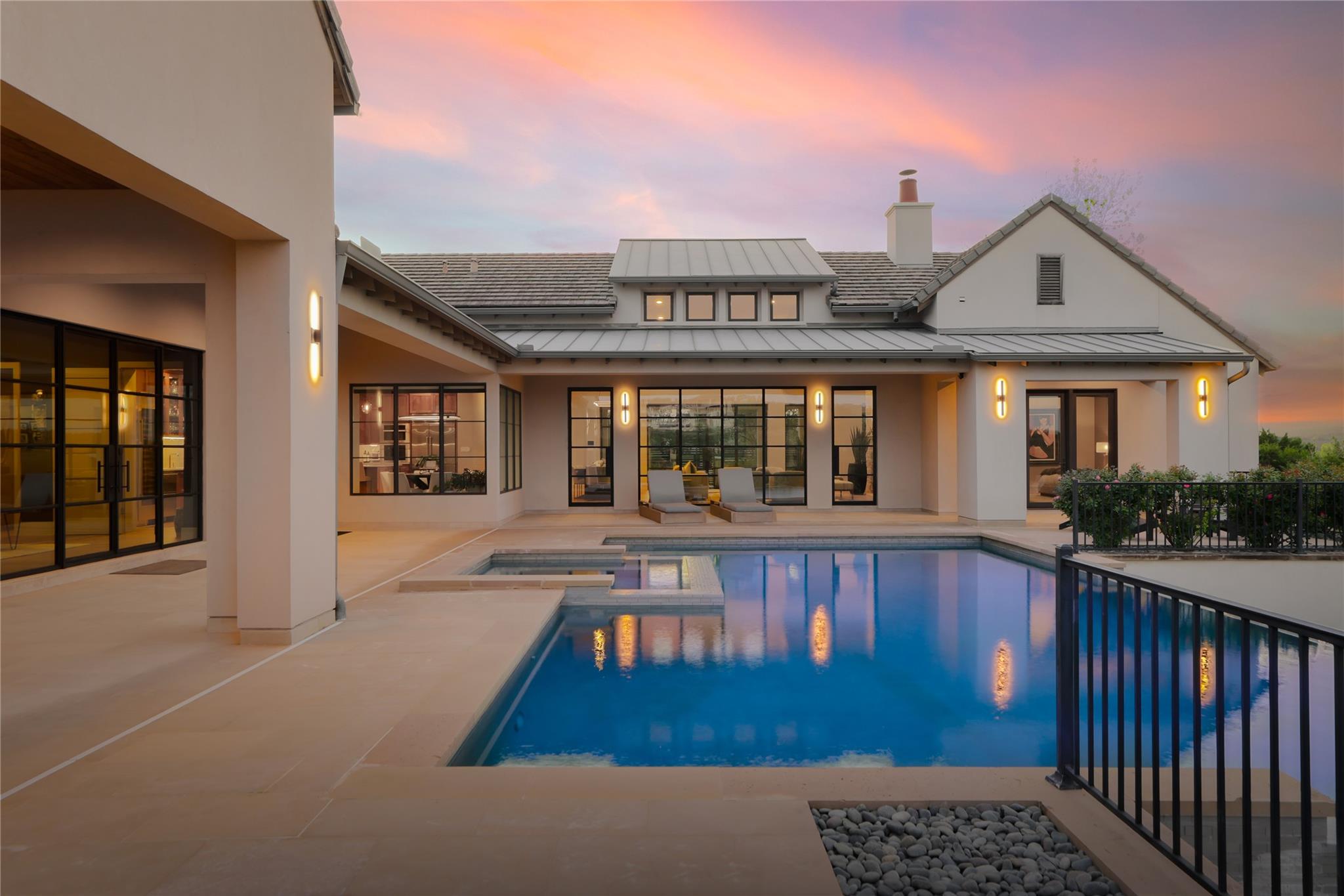 4717 Peralta LN