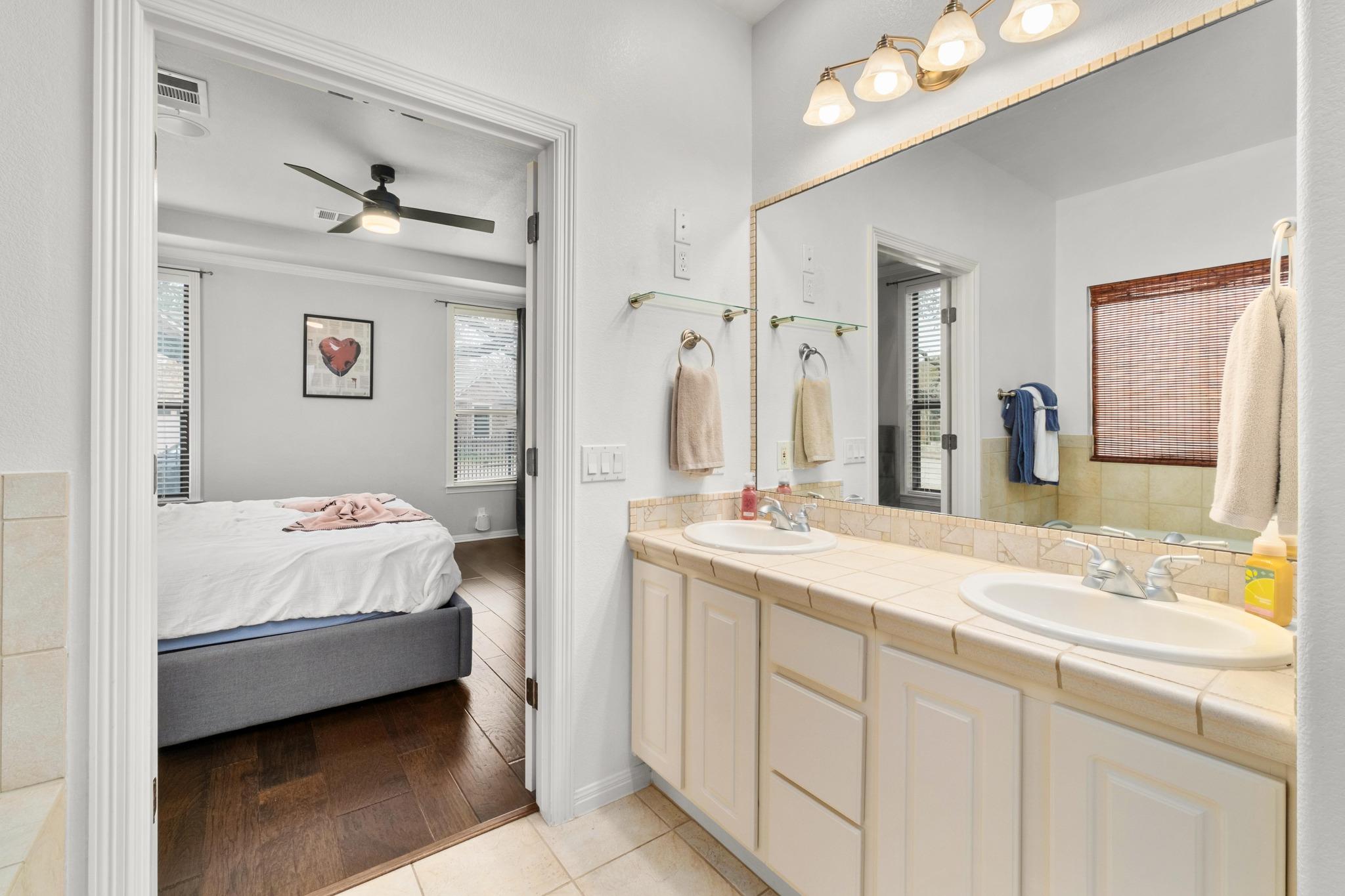 13700 Layton Loop