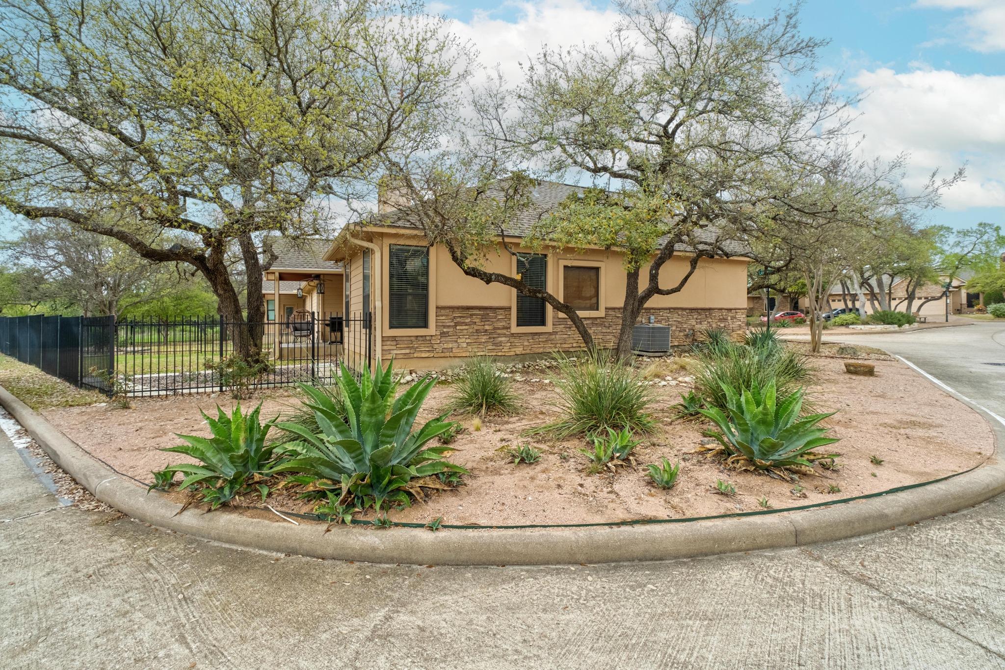 13700 Layton Loop