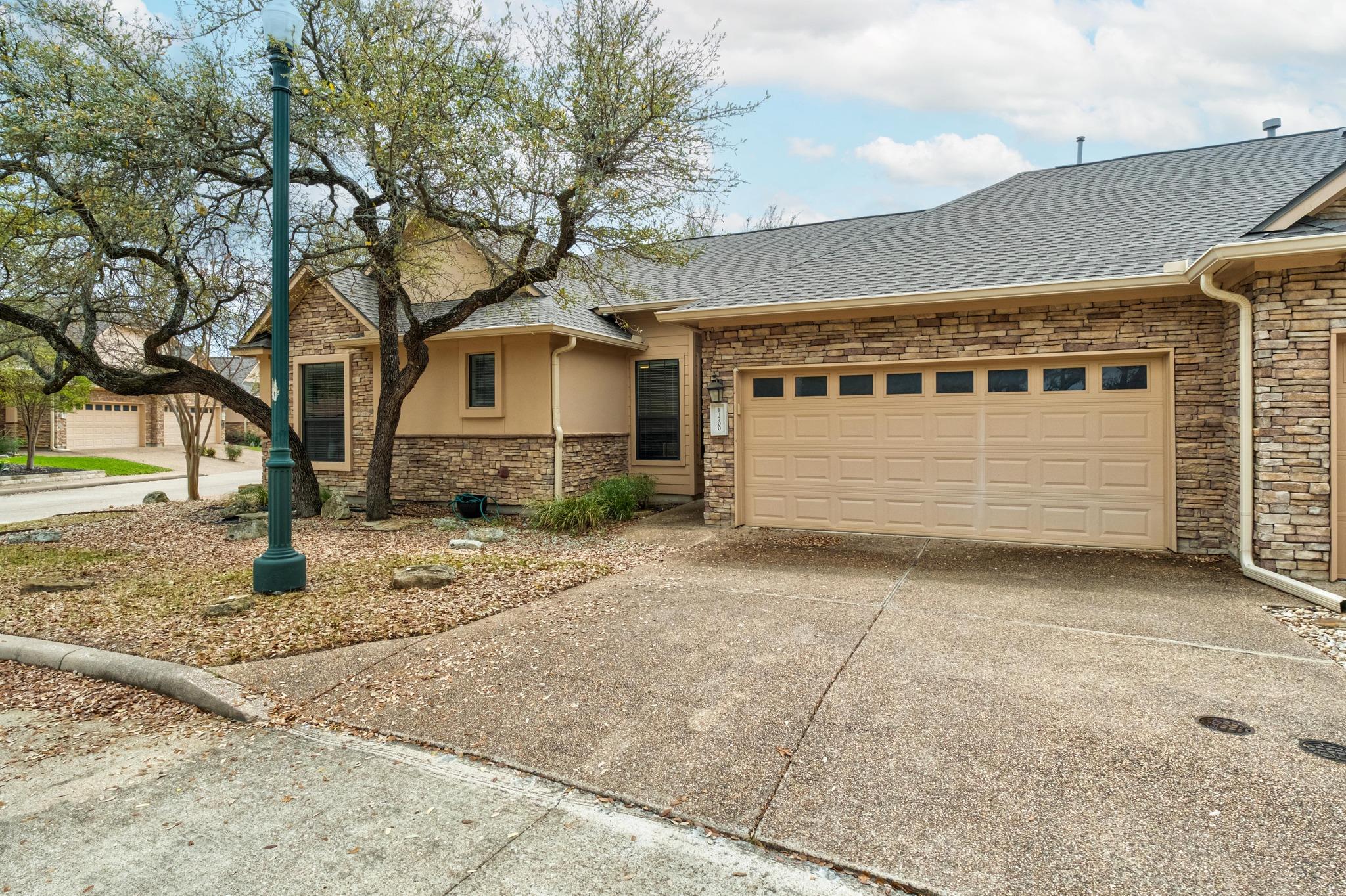 13700 Layton Loop
