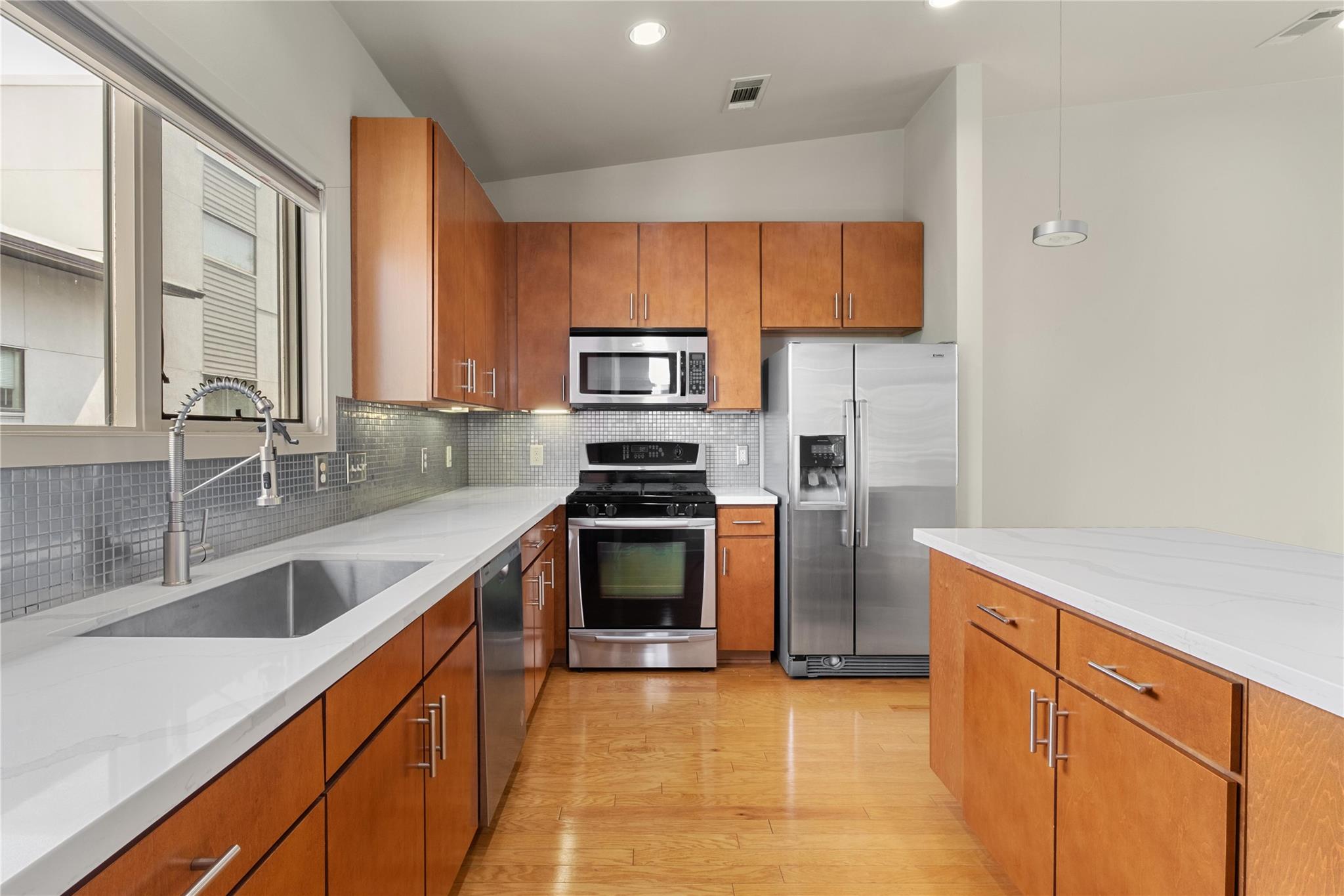 1702 S Lamar BLVD # 30