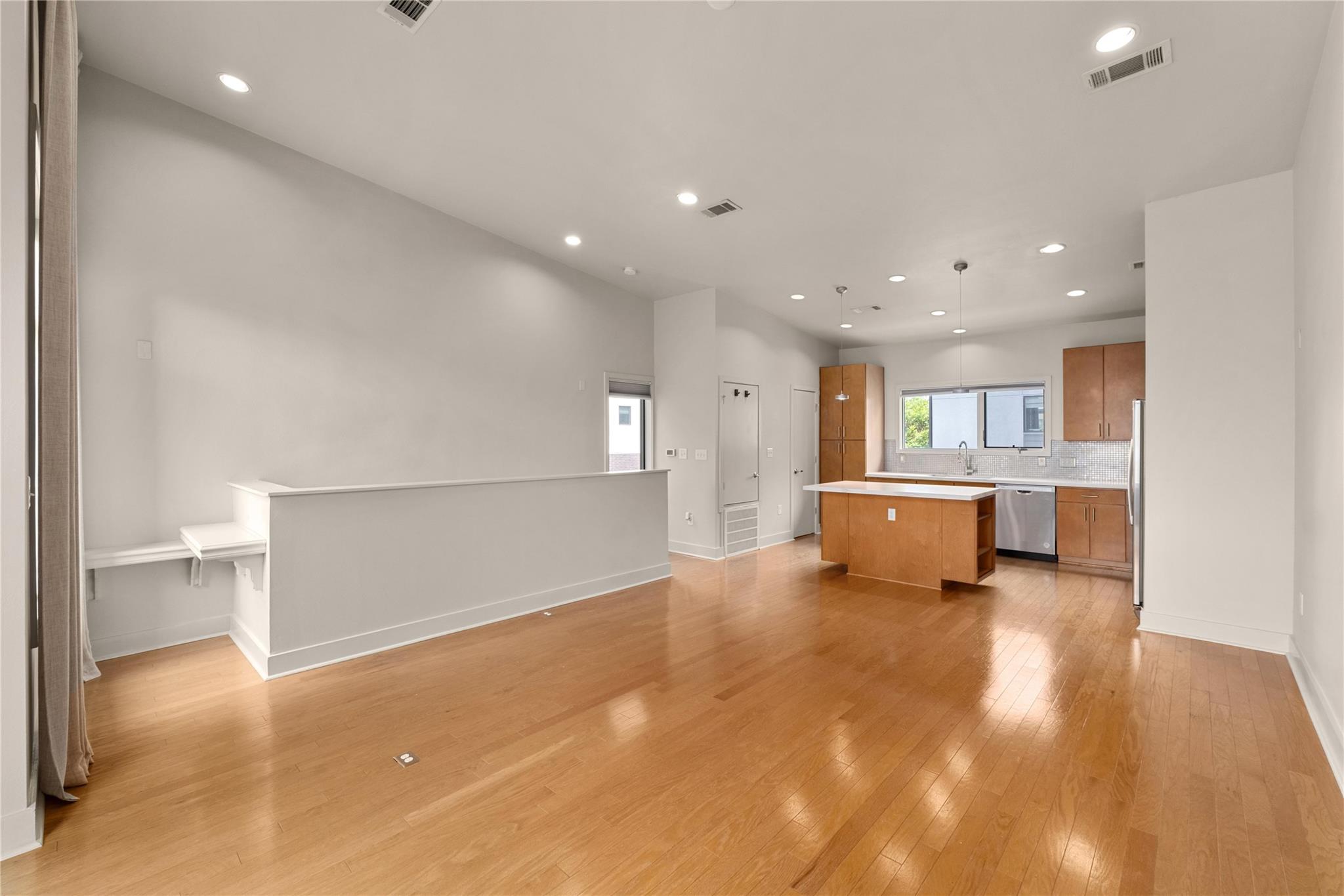 1702 S Lamar BLVD # 30