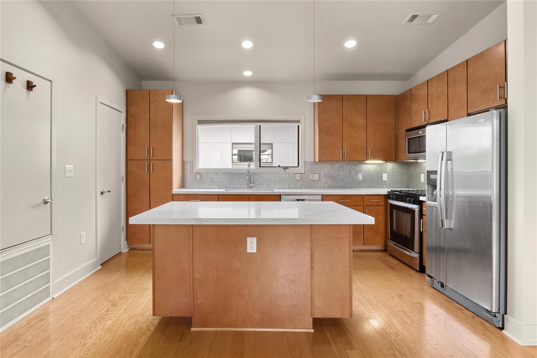 1702 S Lamar BLVD # 30