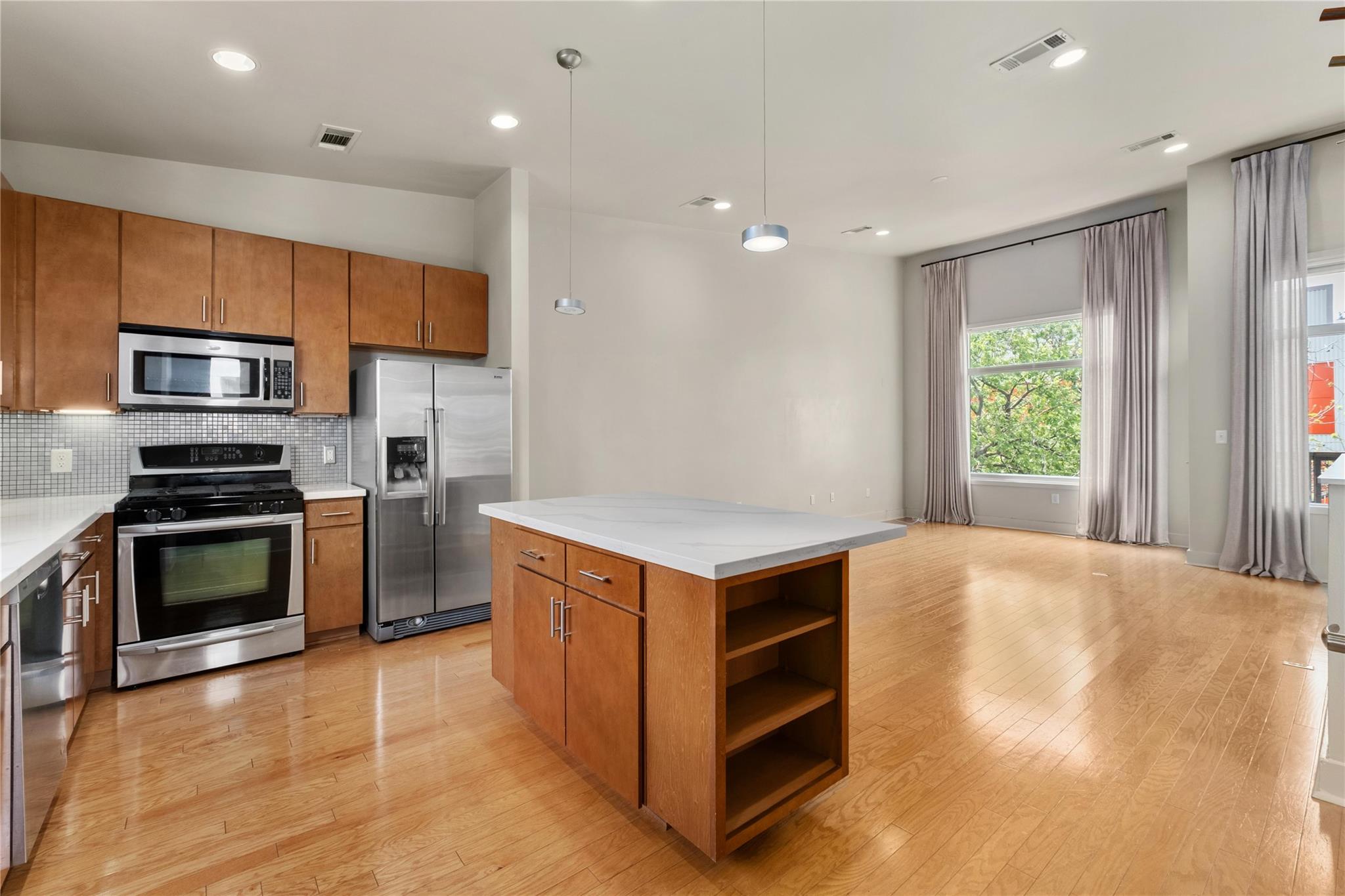 1702 S Lamar BLVD # 30