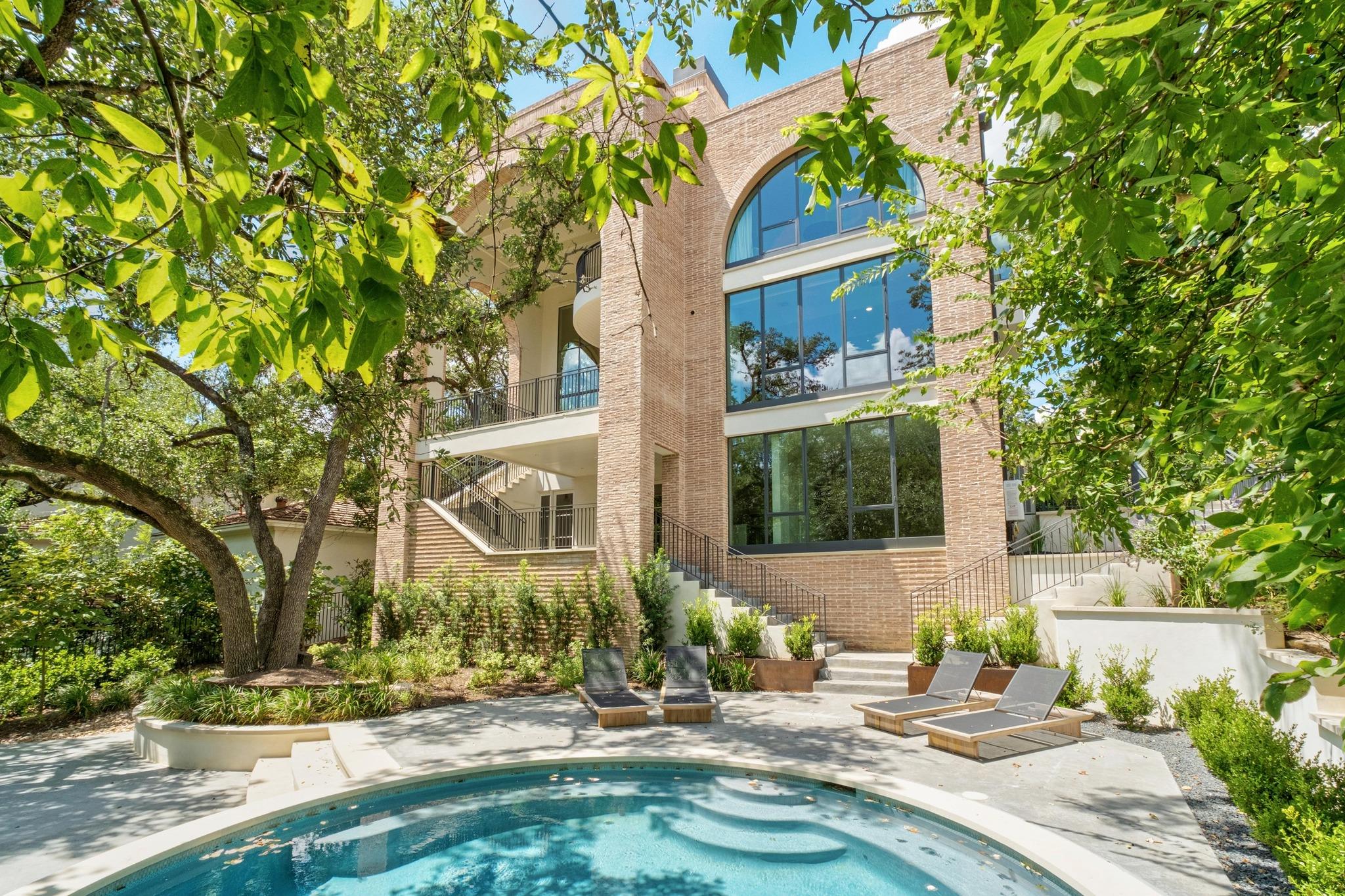 4500 River Wood CT