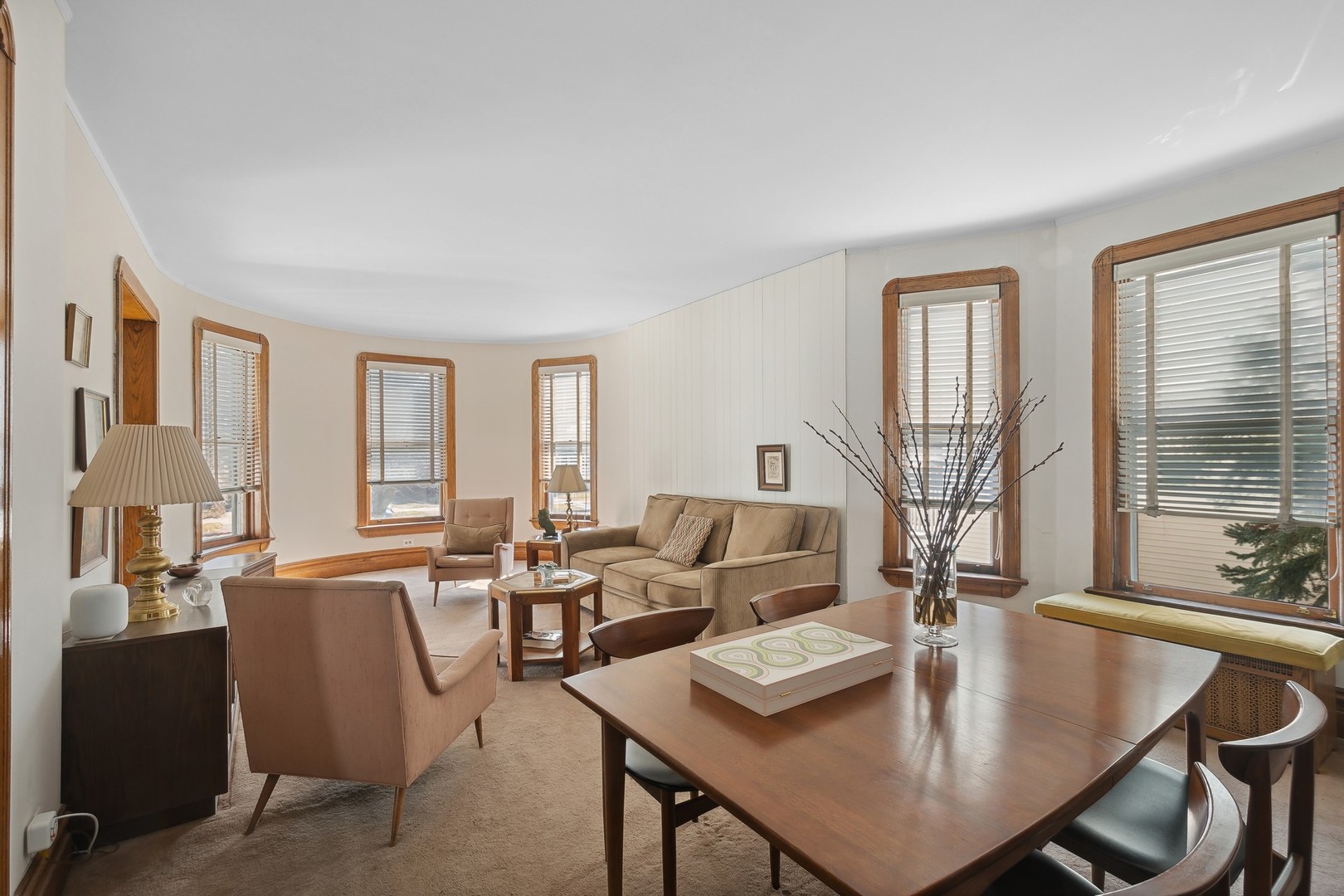 3806 N Lowell Avenue