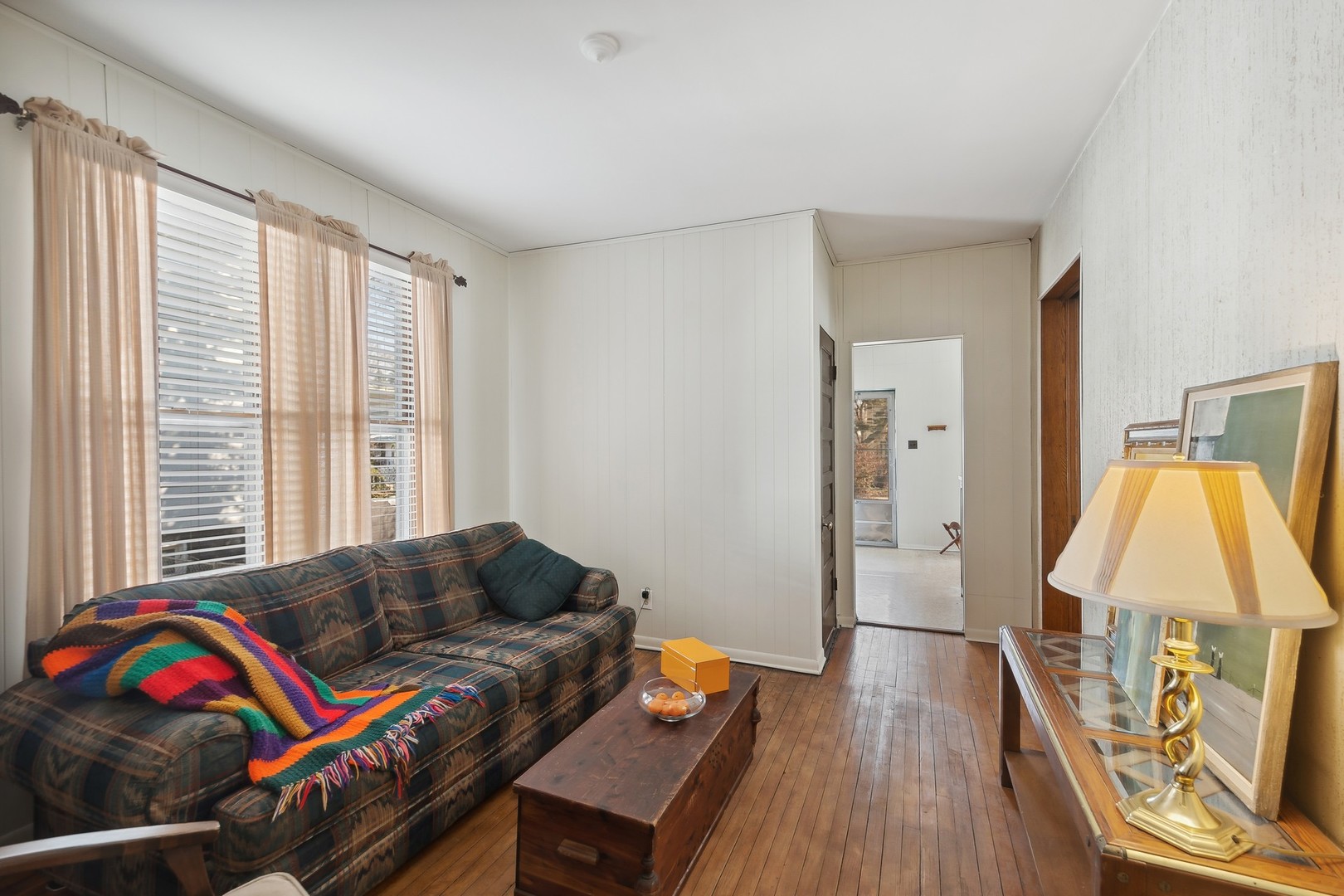 3806 N Lowell Avenue