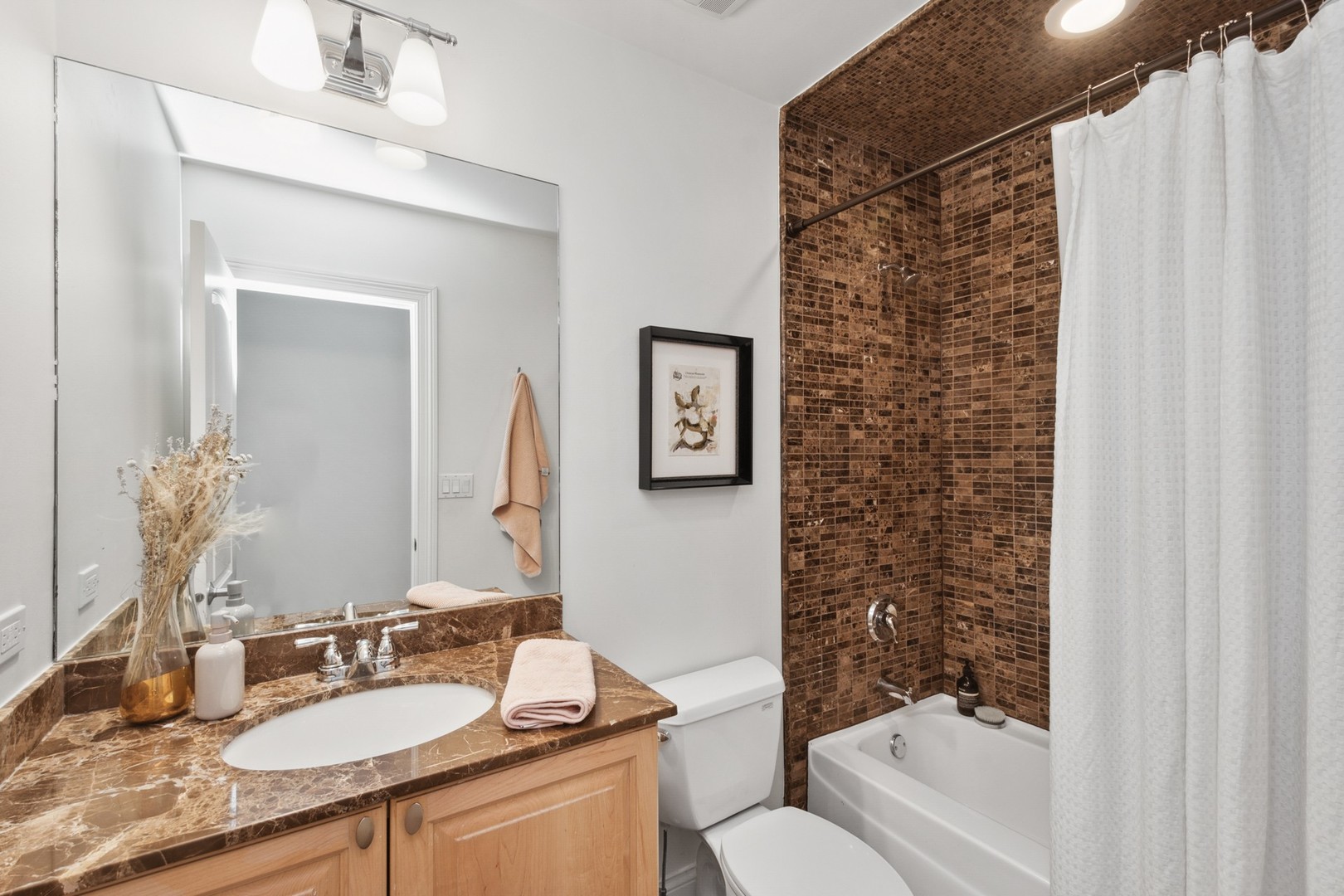 3515 S Halsted Street Unit: 2