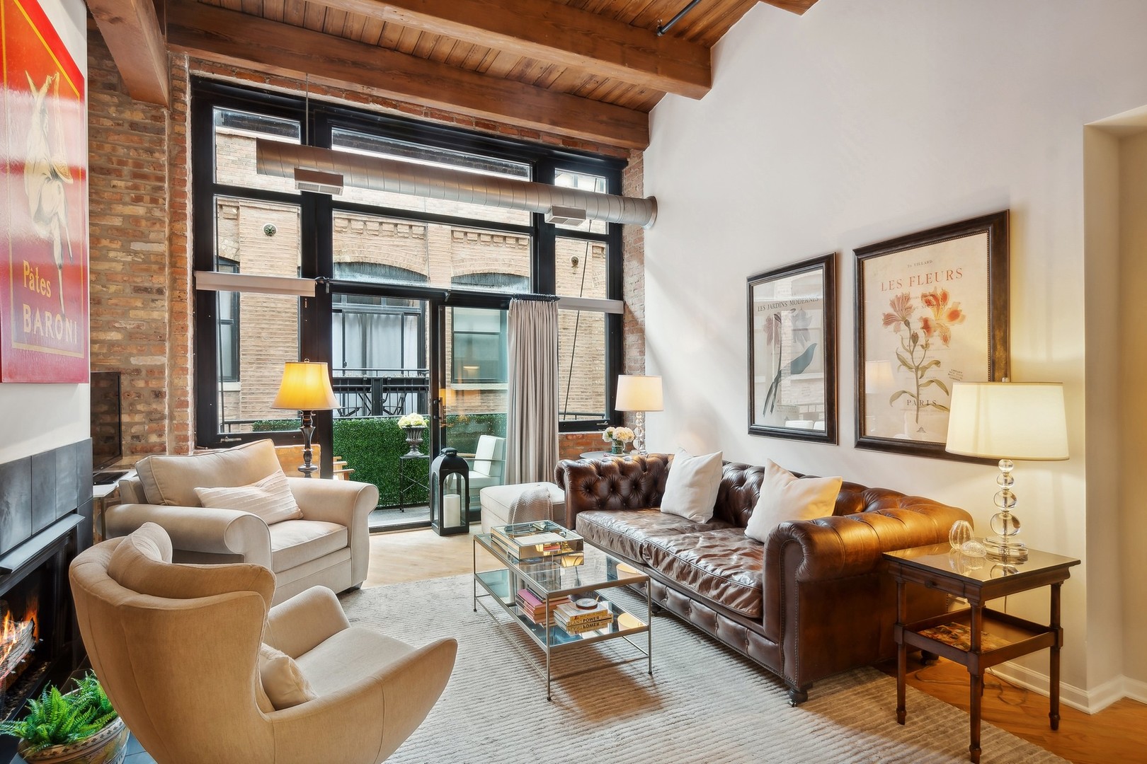 525 W Superior Street Unit: 530