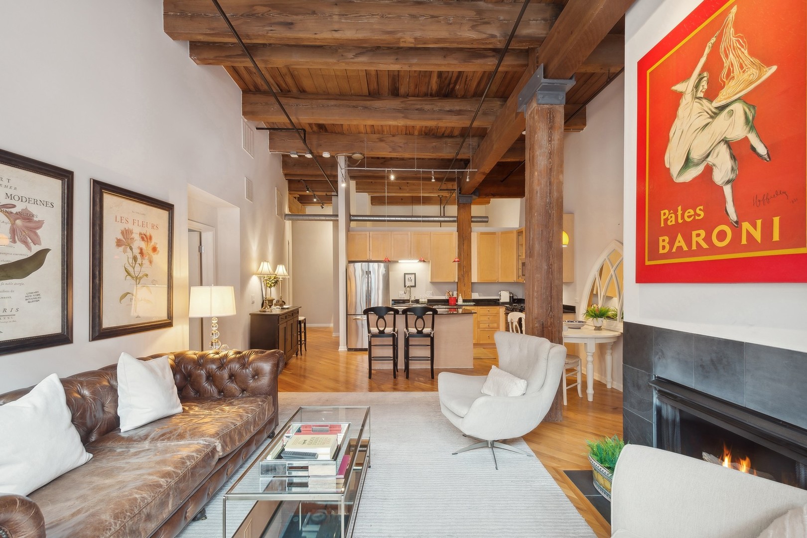 525 W Superior Street Unit: 530