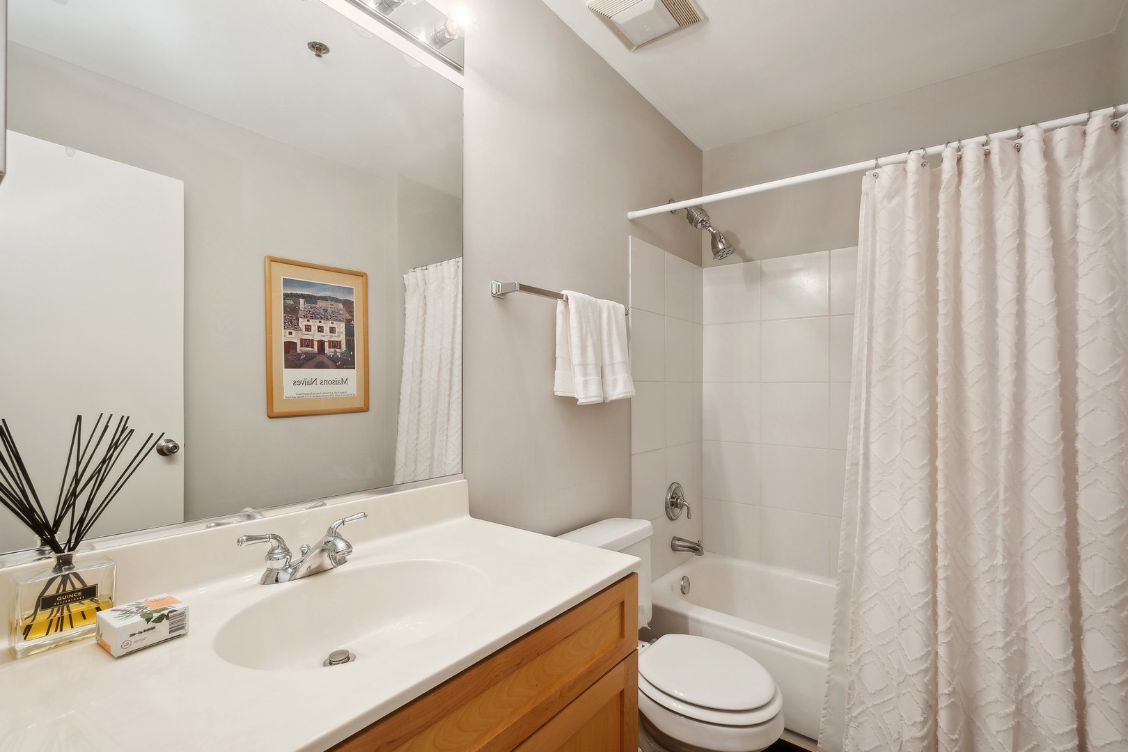 525 W Superior Street Unit: 530