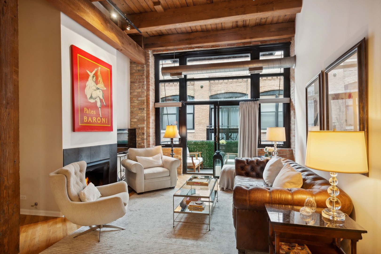 525 W Superior Street Unit: 530