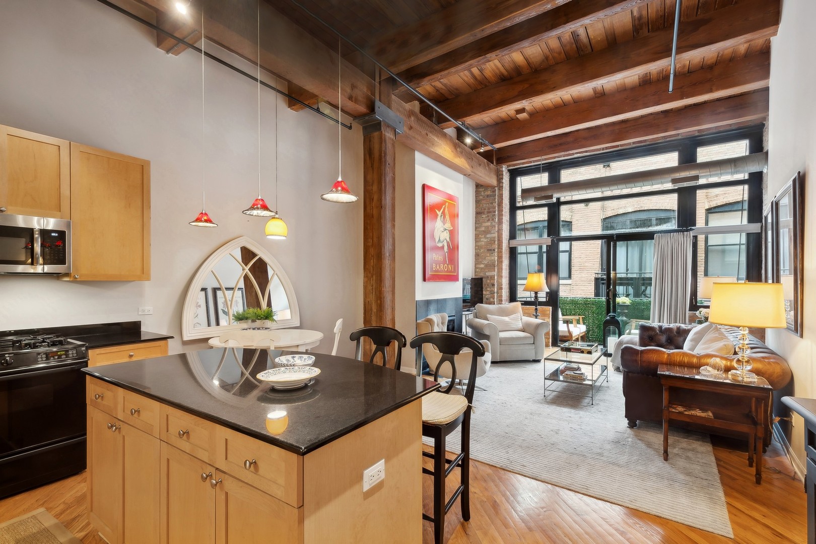 525 W Superior Street Unit: 530